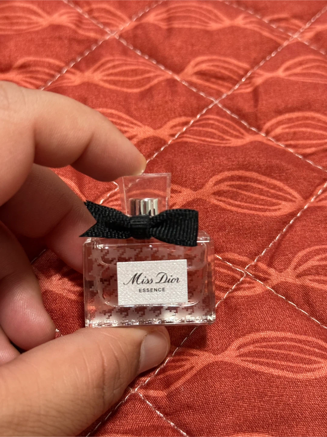 Variety of Perfume Samples - photo 4