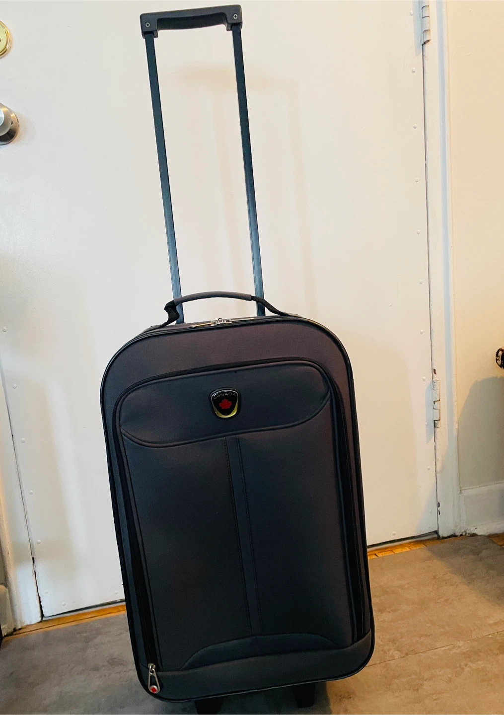 Canada Luggage Set - 2 Suitcases - photo 3