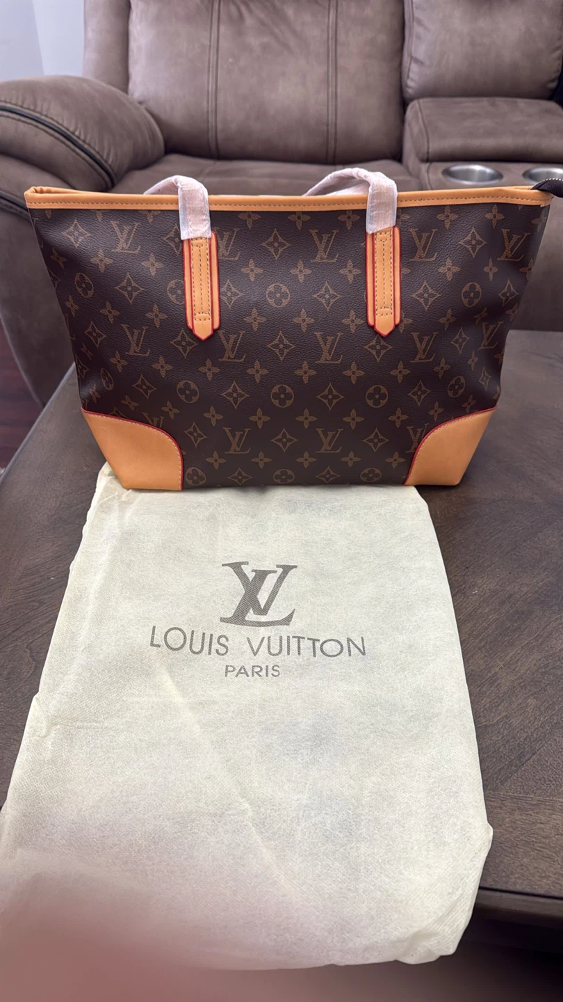 Louis Vuitton Monogram Canvas Tote Bag - photo 2