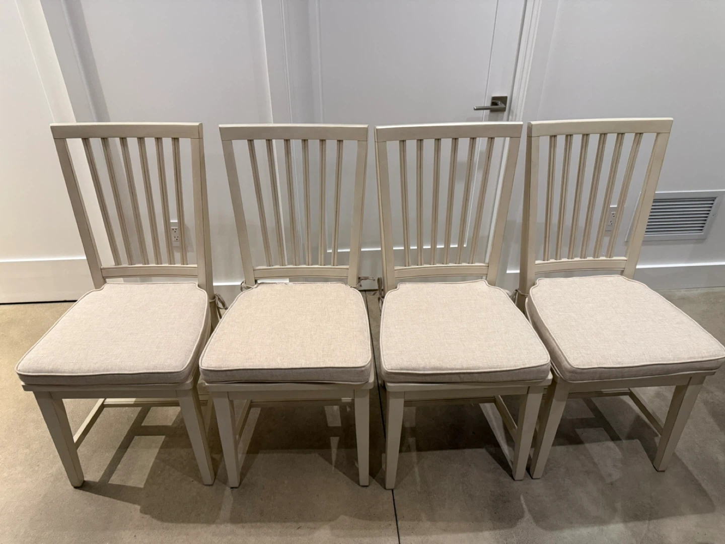 Dining Table with 4 Chairs - Yellow Top - photo 2