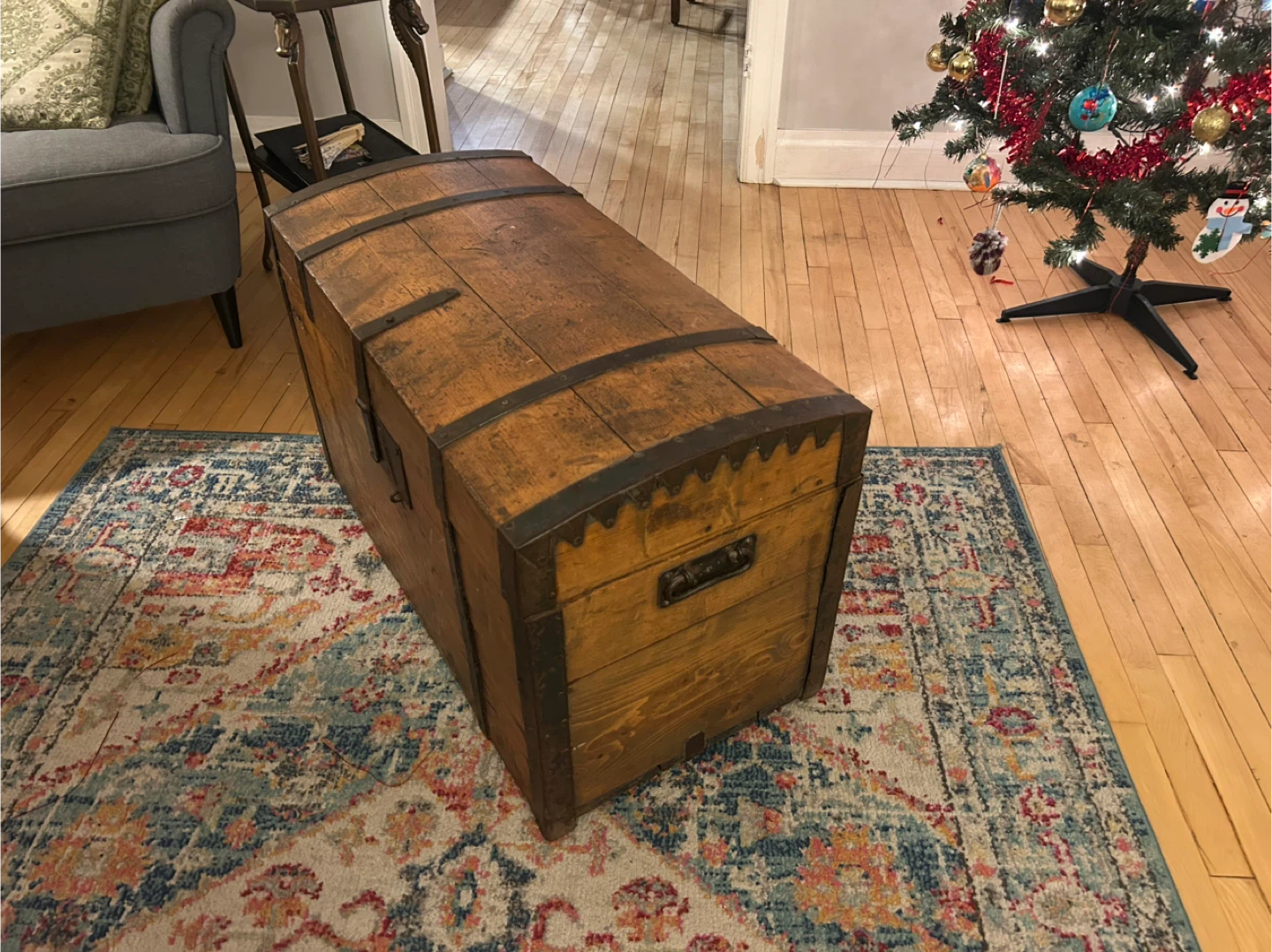 Vintage Wooden Storage Trunk - photo 4
