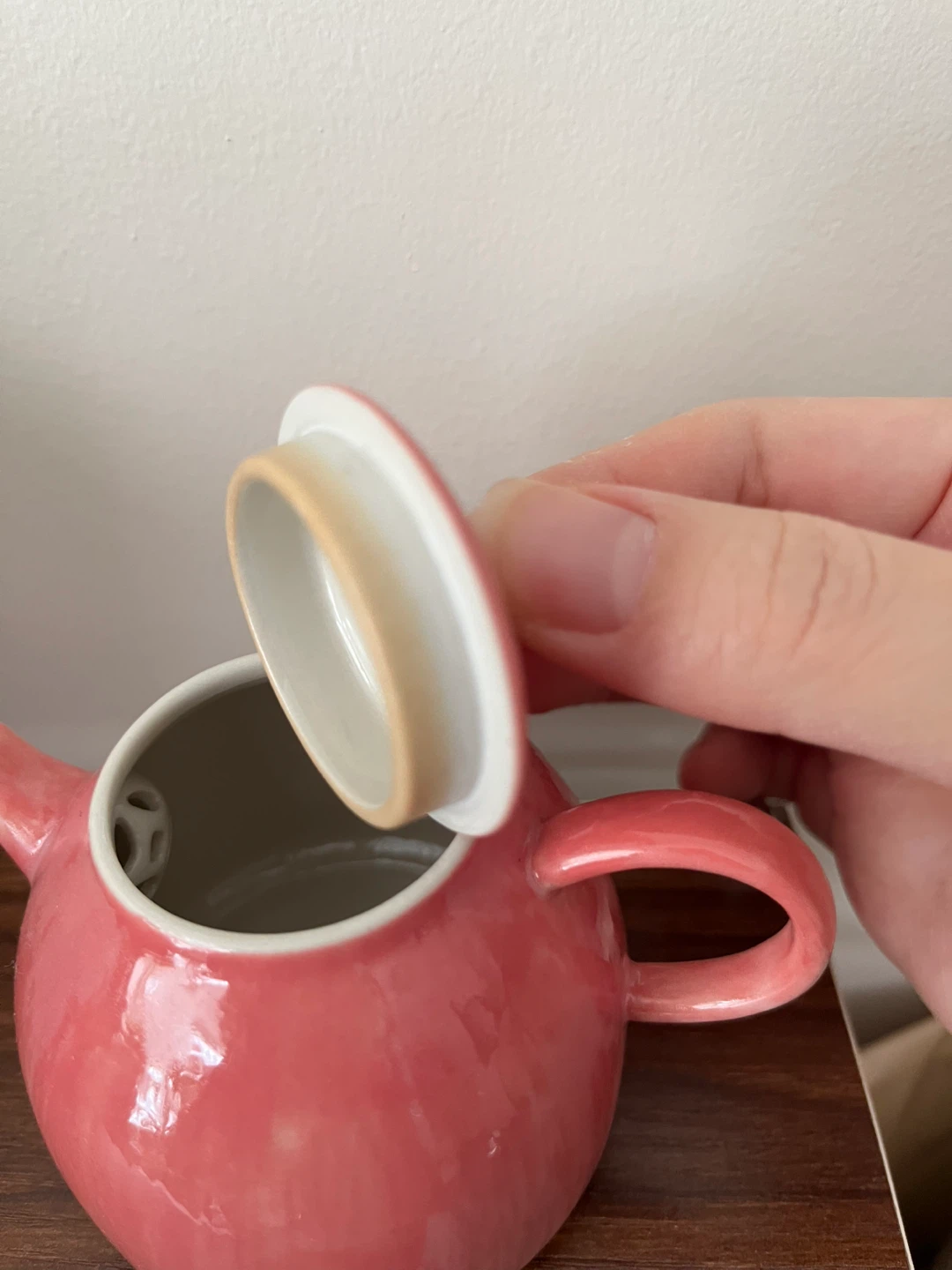 Small Pink Ceramic Teapot - photo 2