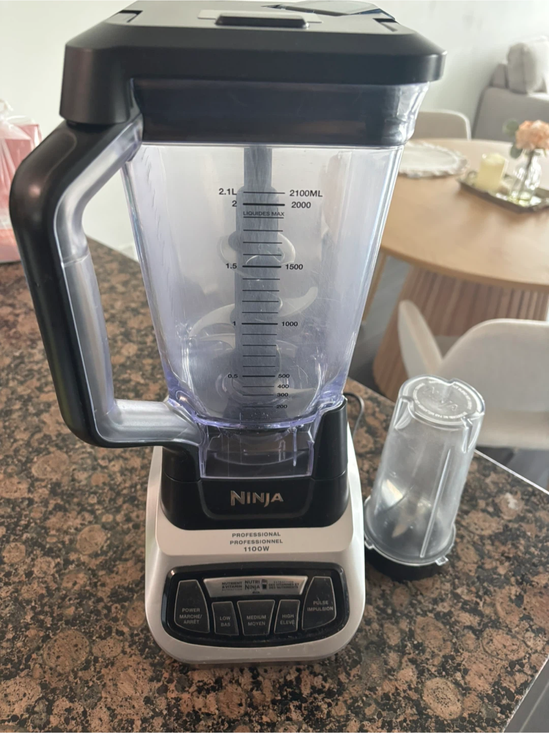 Ninja Professional 1100W Blender - photo 4