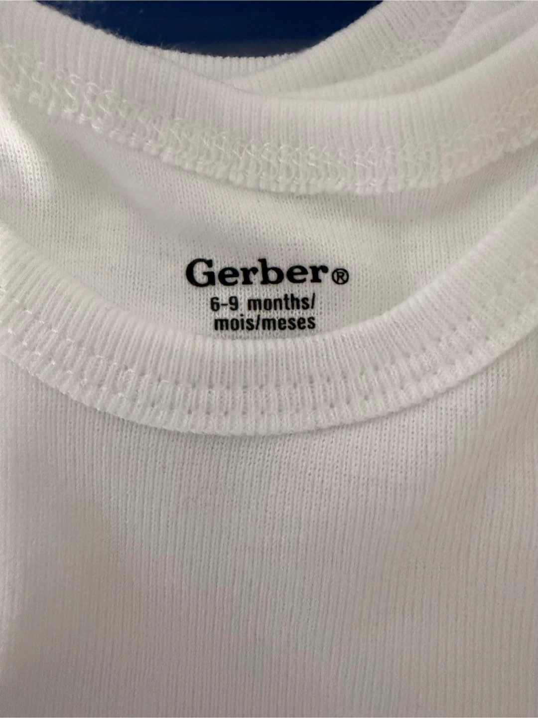 5 Gerber White Onesies, Size 6-9 Months - photo 2