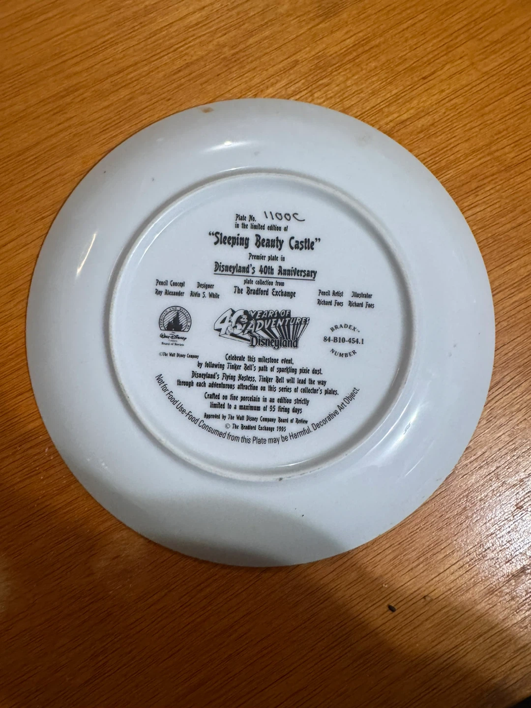 Disneyland 40th Anniversary Plate 🥕 - photo 2