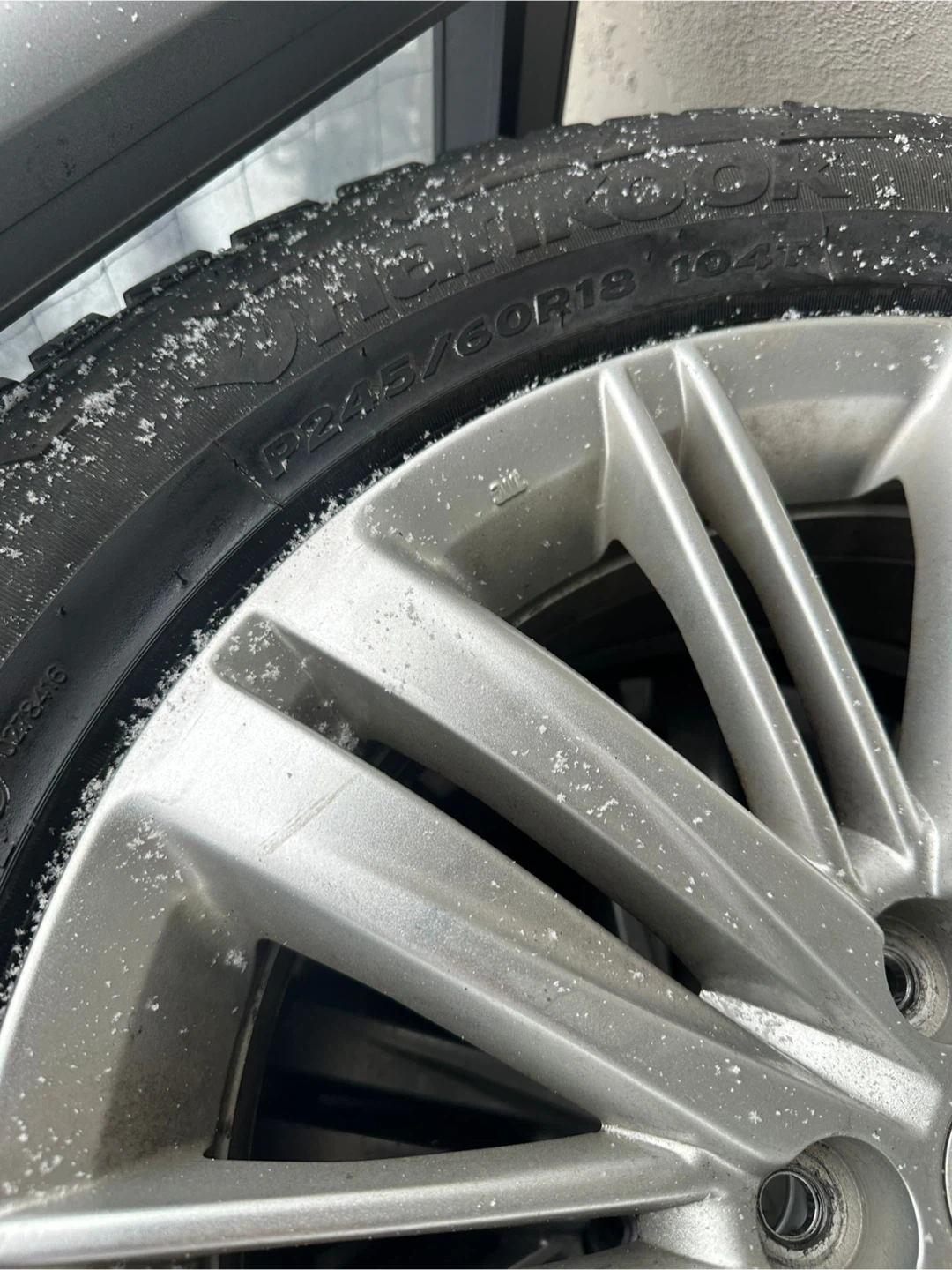 Mitsubishi Rims with Winter Tires 245/60R18 - photo 2