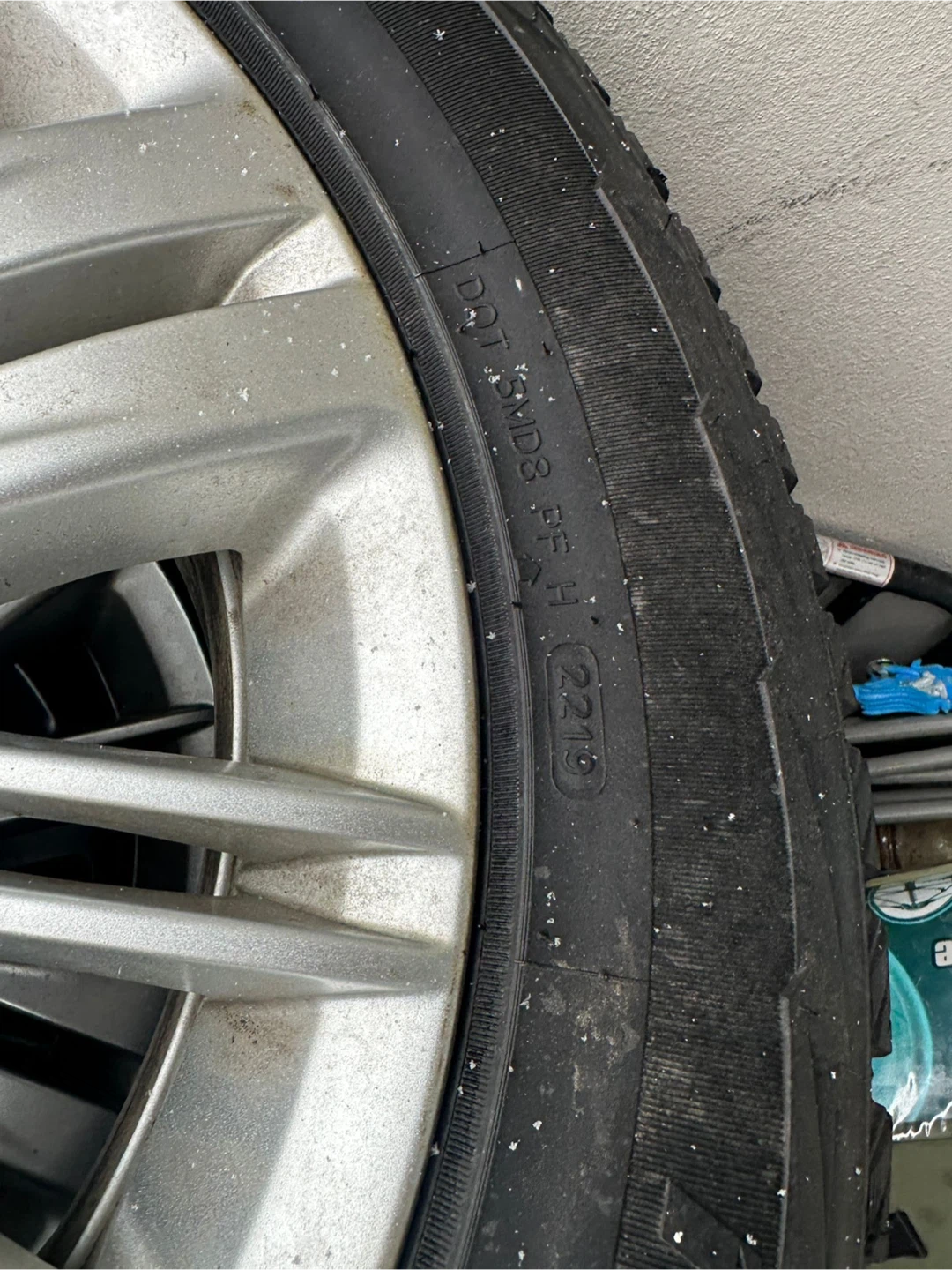 Mitsubishi Rims with Winter Tires 245/60R18 - photo 4
