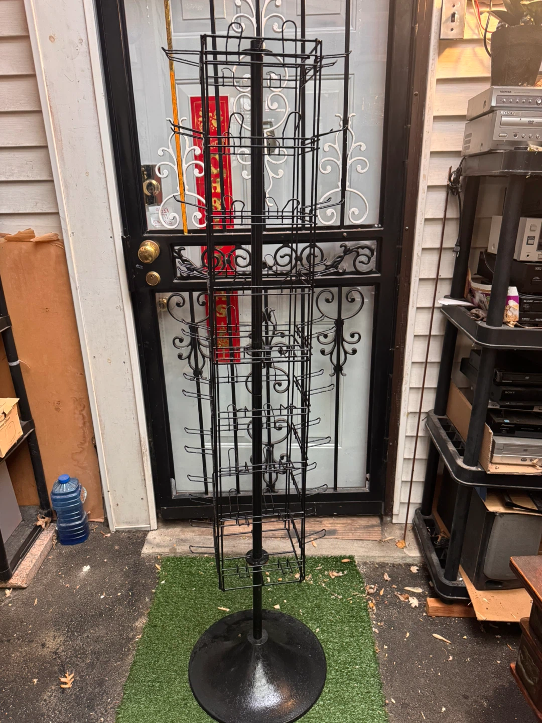 Black Metal Rotating Display Rack 🥕