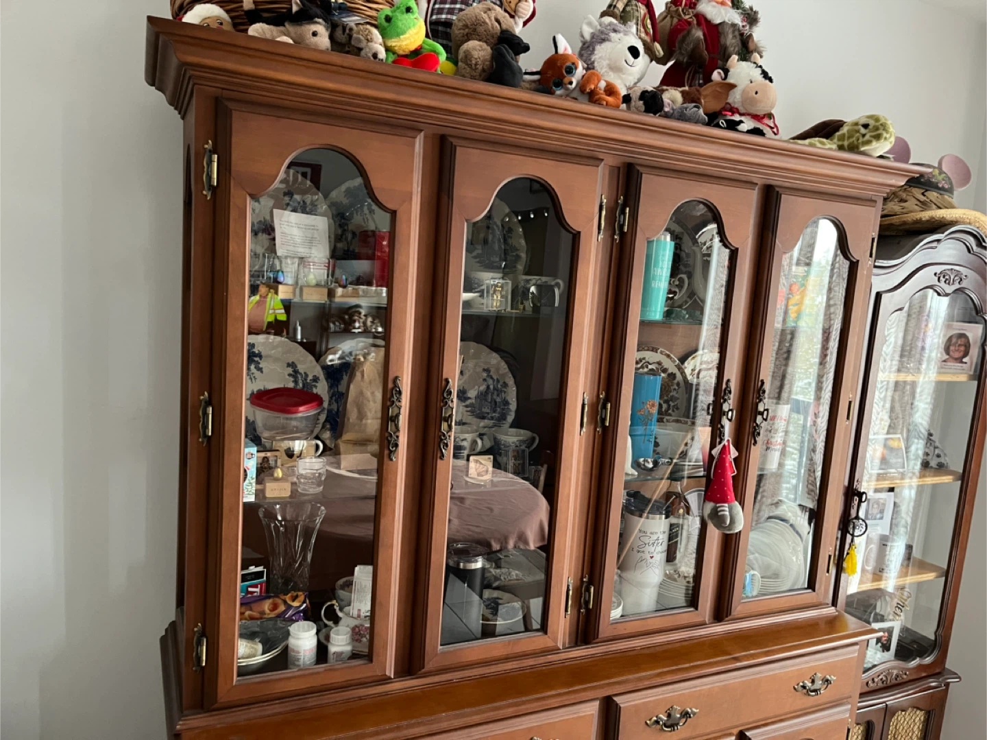 Wooden China Cabinet - photo 4