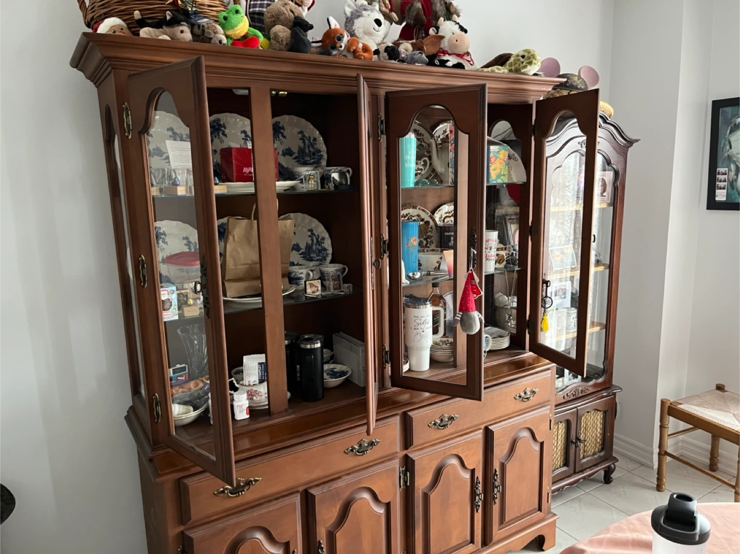 Wooden China Cabinet - photo 2