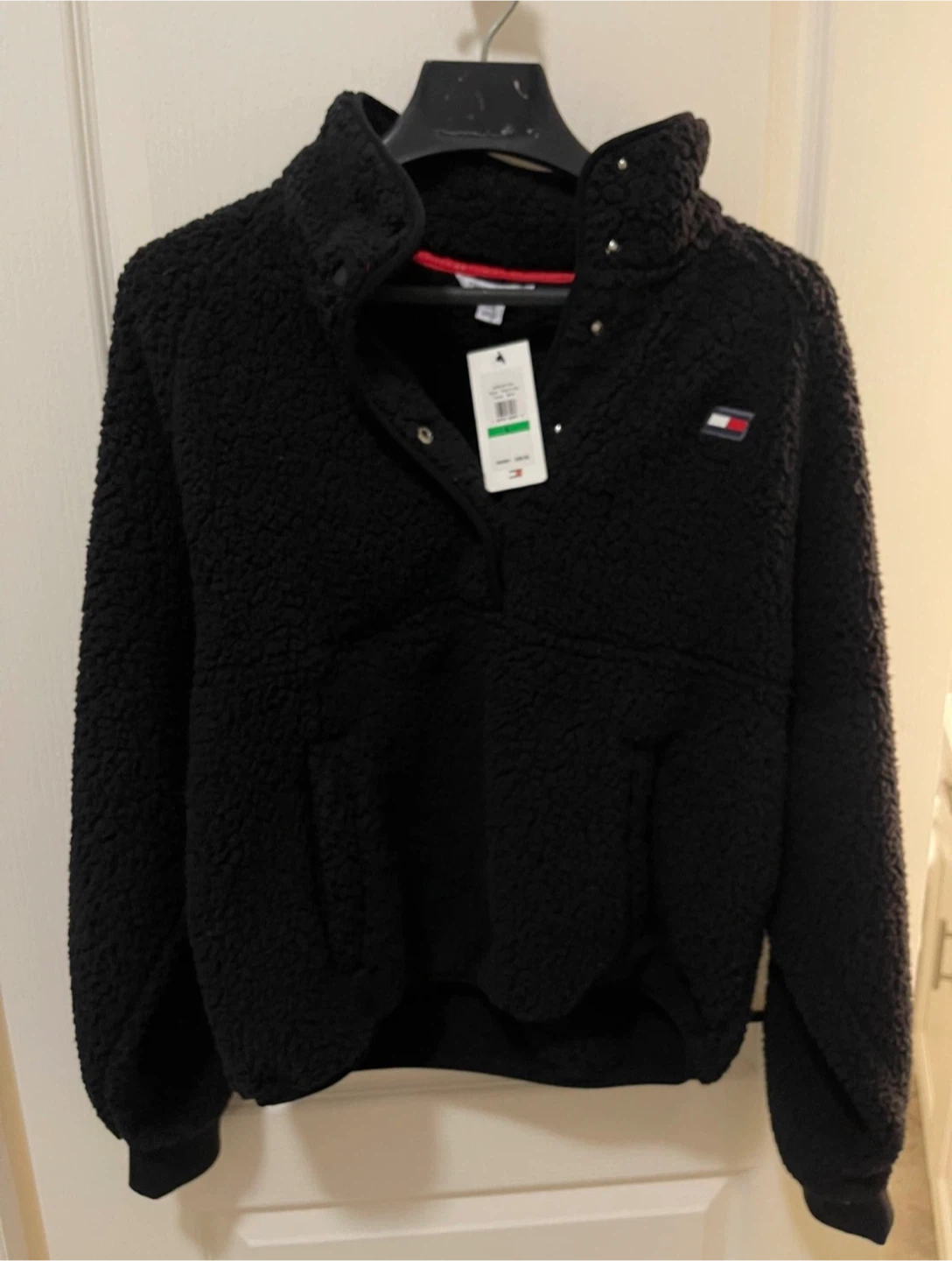 REDUCED AGAIN - Tommy Hilfiger Black Sherpa Pullover- L