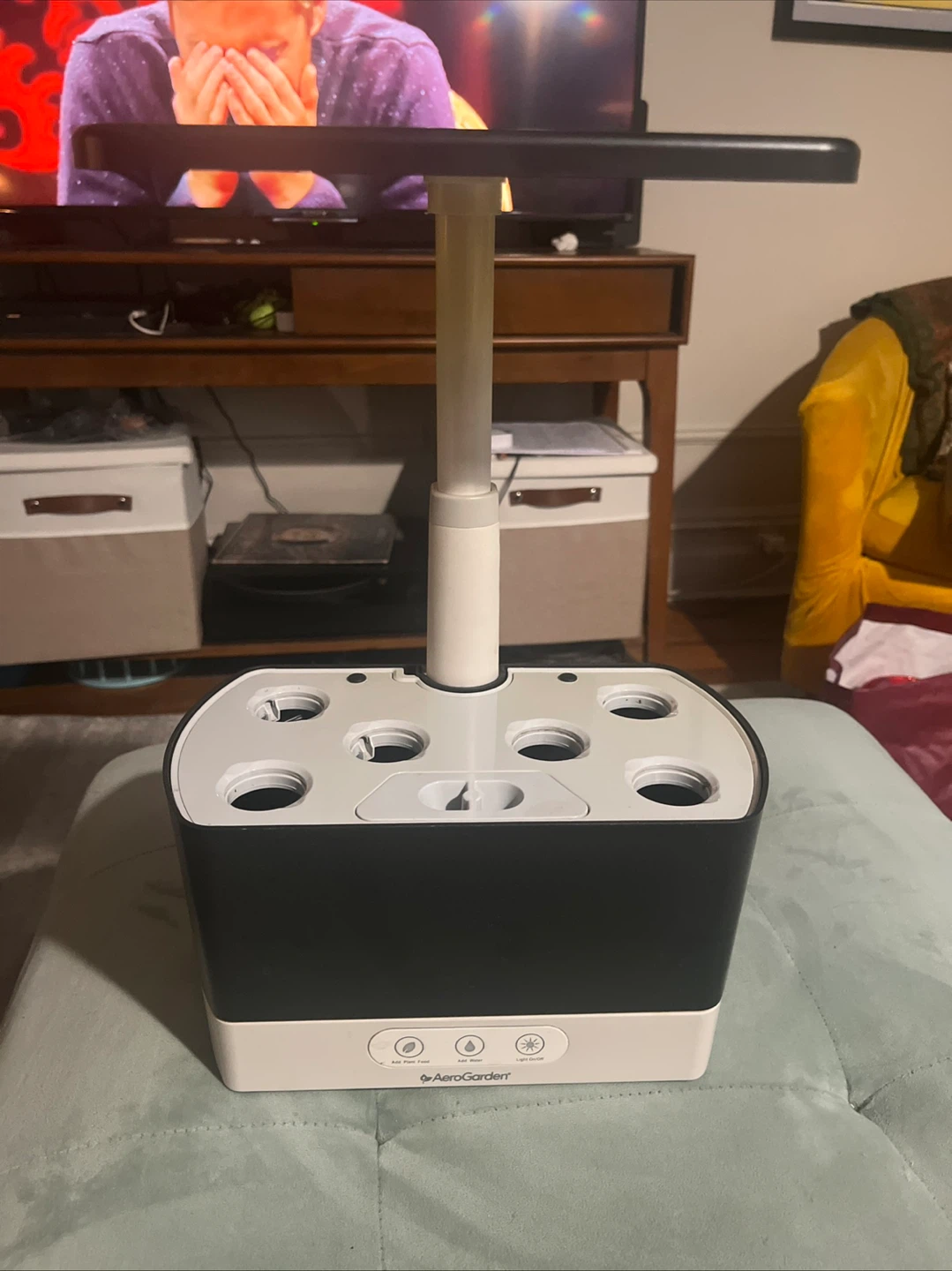 AeroGarden Harvest 6 Pod Home Garden System - photo 2