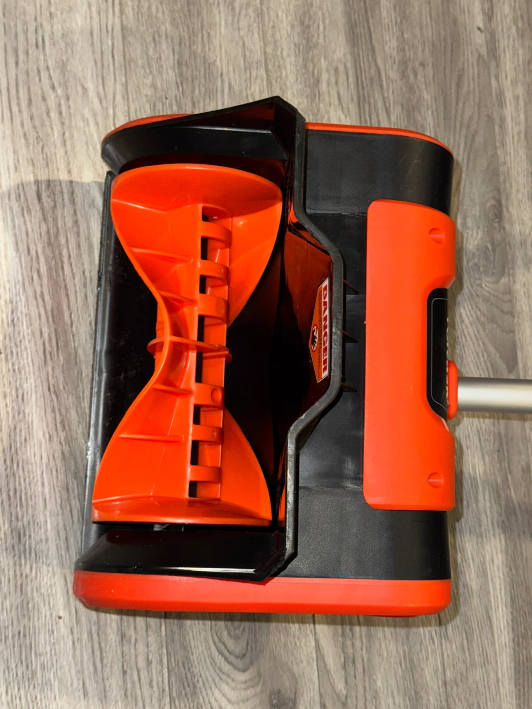 Voltask Cordless Snow Shovel with 2 battery - photo 4