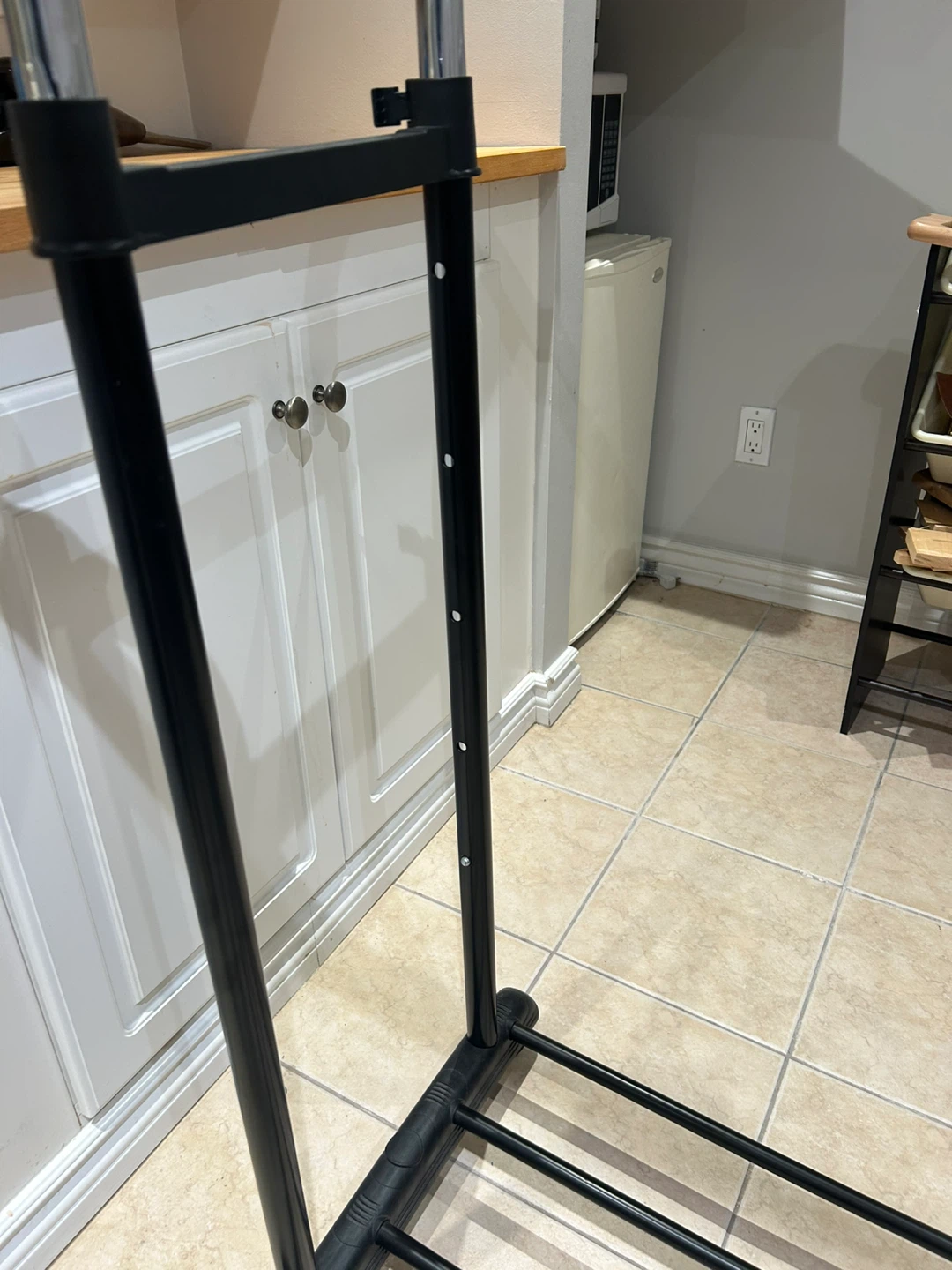 Adjustable Clothes Rack - photo 3