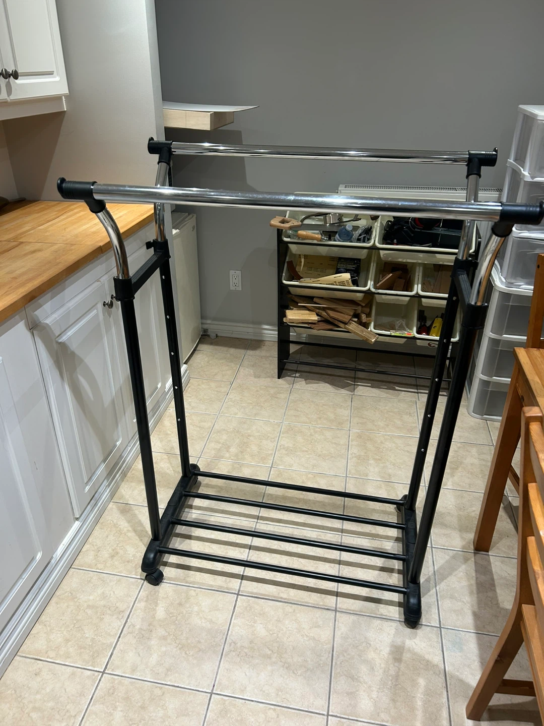 Adjustable Clothes Rack - photo 2