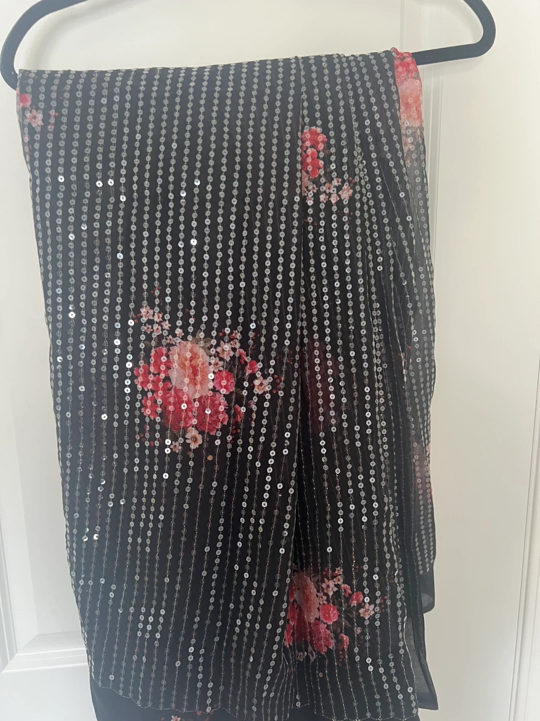 Saree with Sequin & Floral Design - photo 4