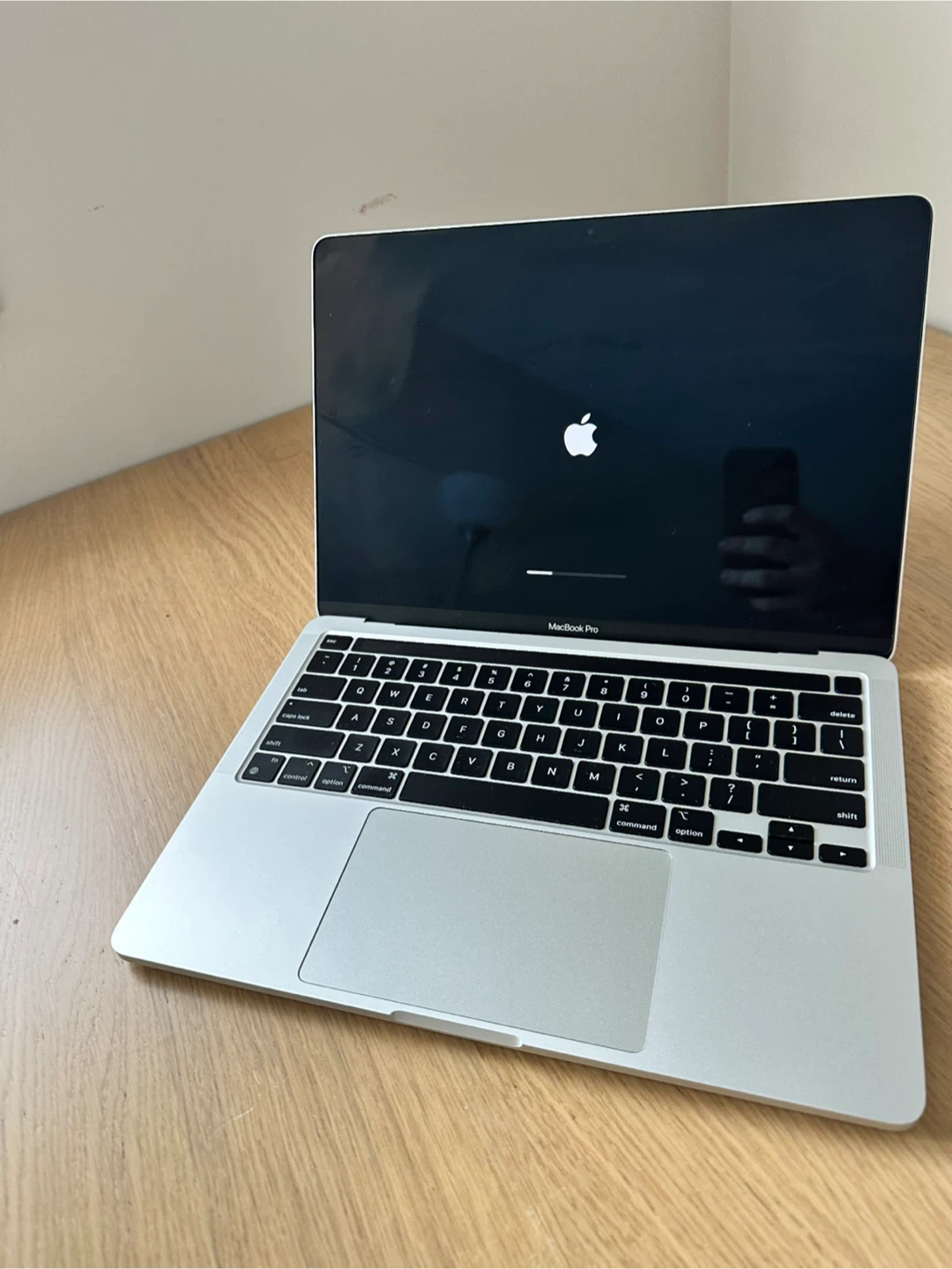 Apple MacBook Pro 13 Inch - photo 3