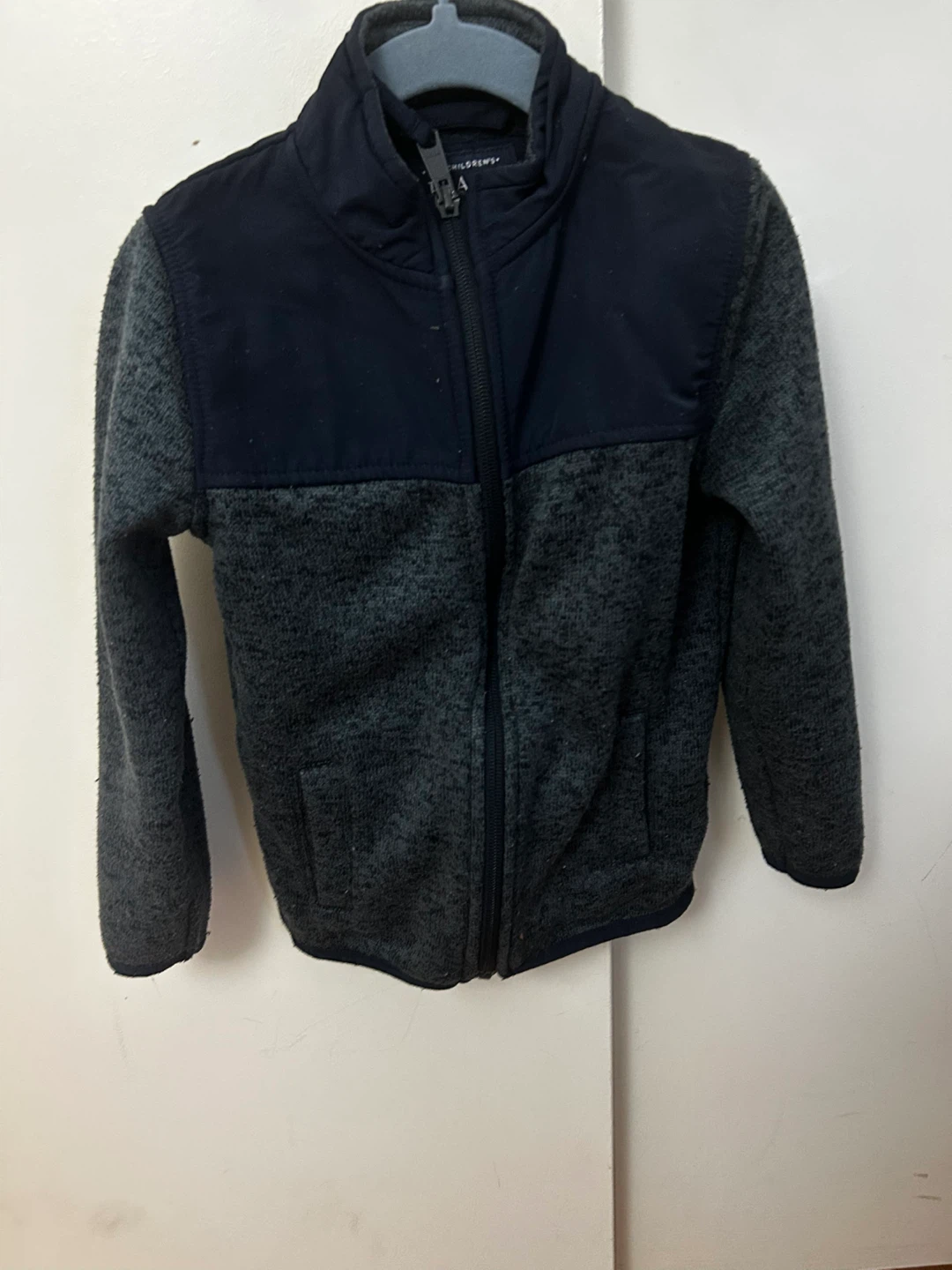 Children's Place Fleece Jacket - Size 5T - photo 2