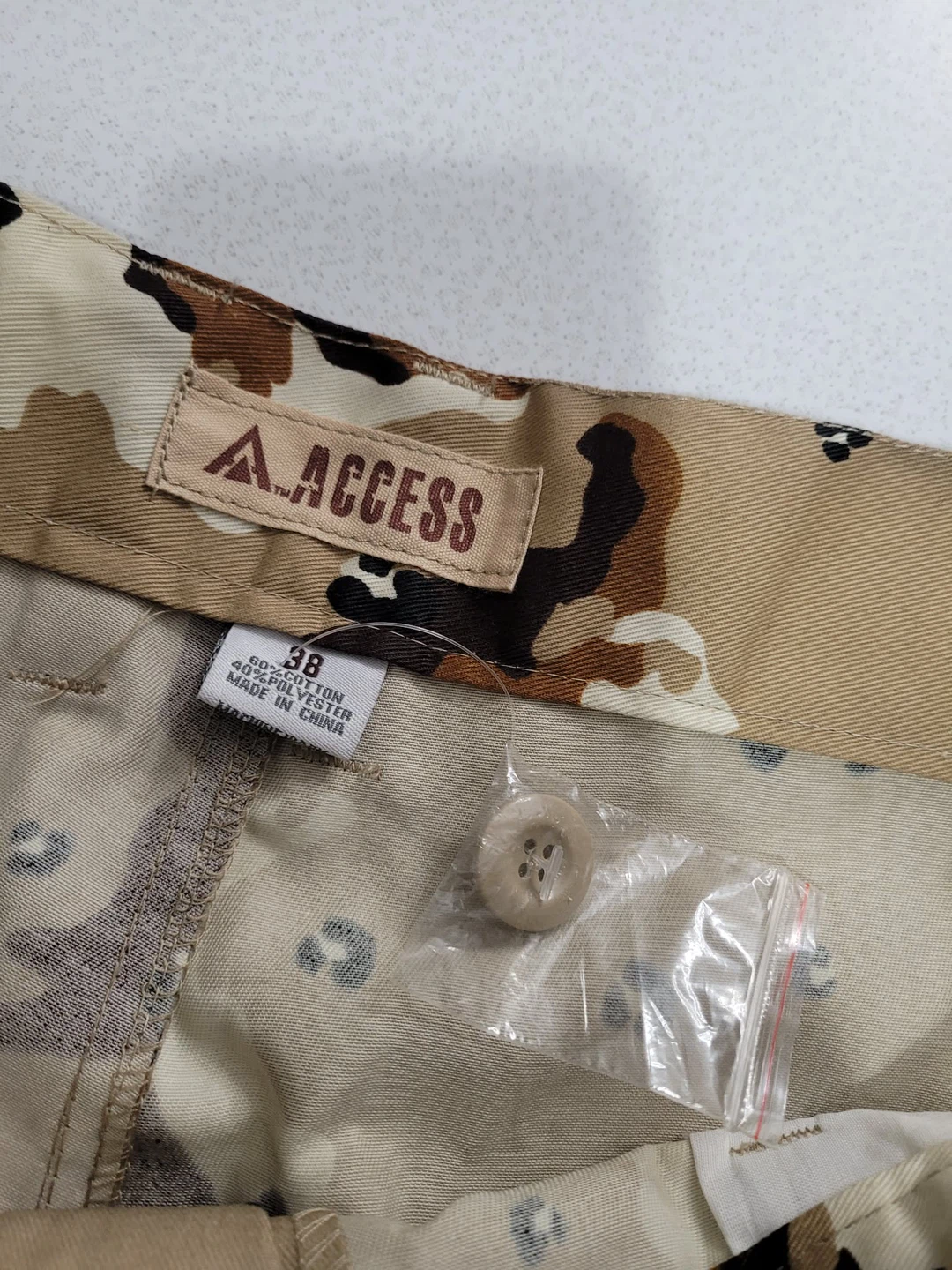 Access Camo Cargo Shorts - Size 38 - photo 3