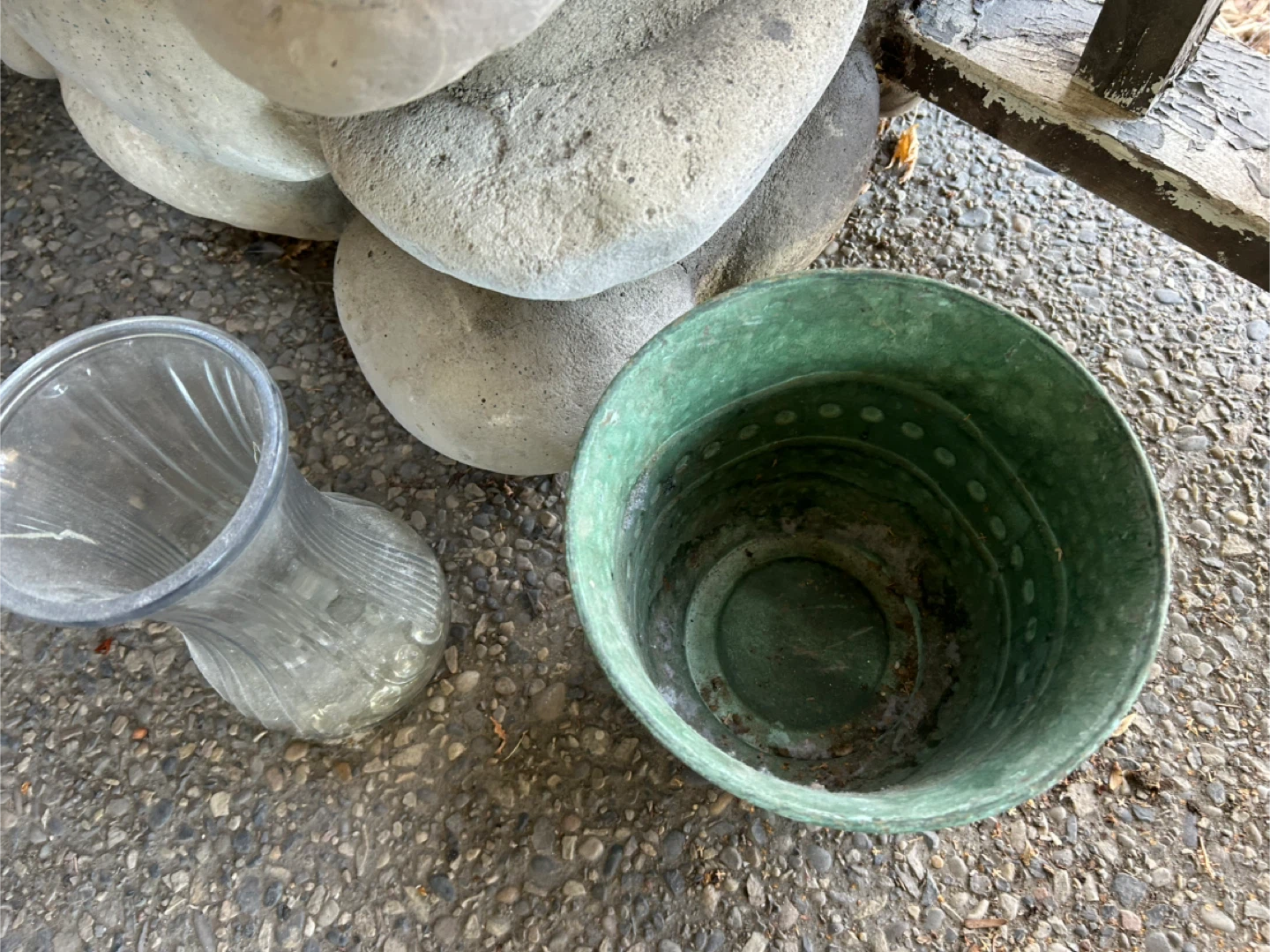 Green Flower Pot & Glass Vase - photo 3