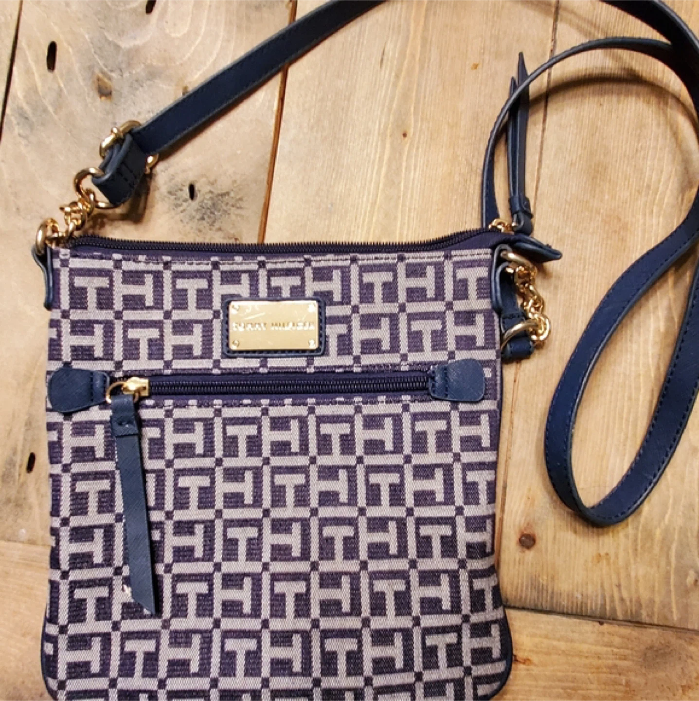 Tommy Hilfiger Crossbody Bag