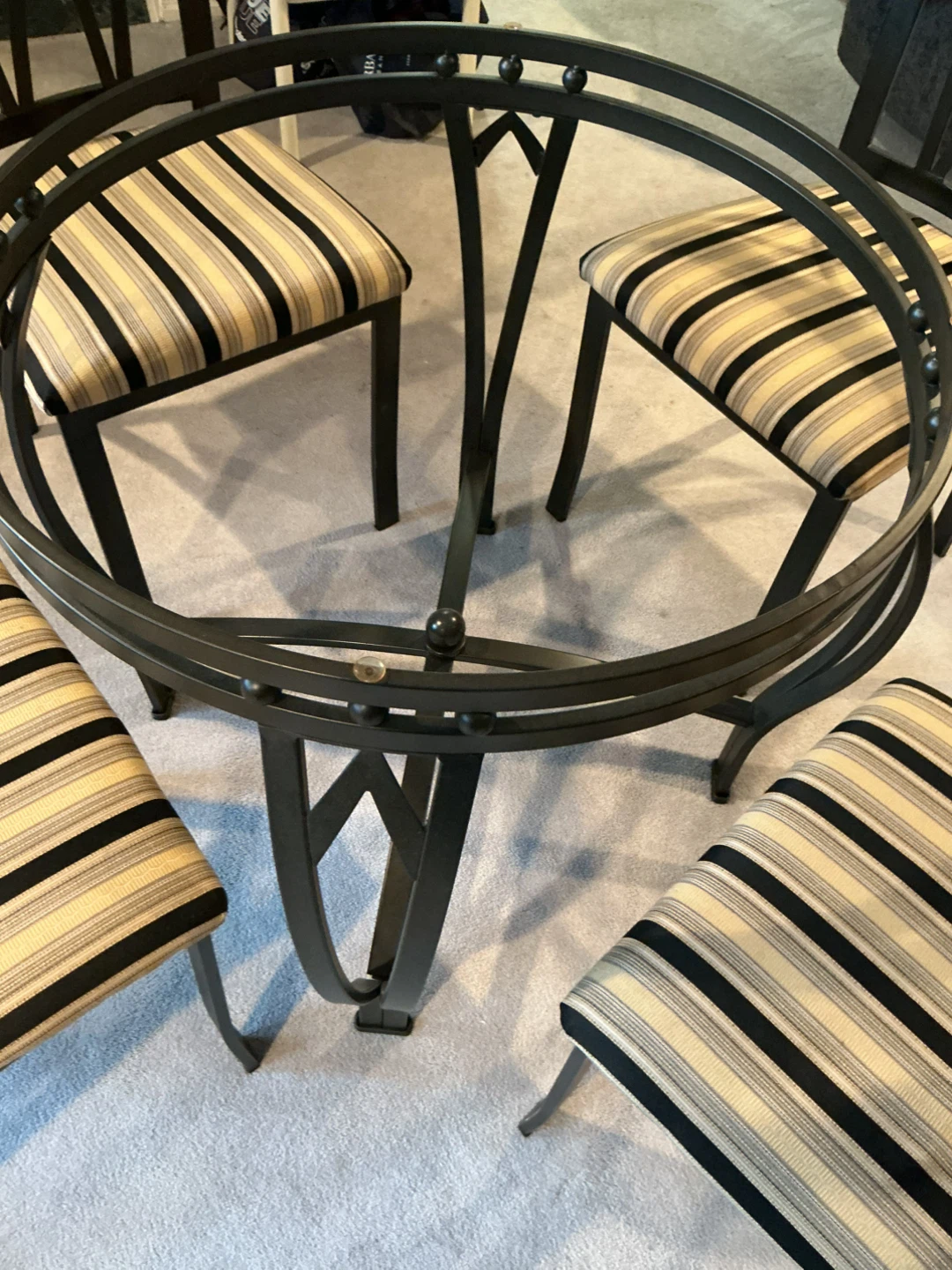 Round Glass Top Table with 4 Chairs