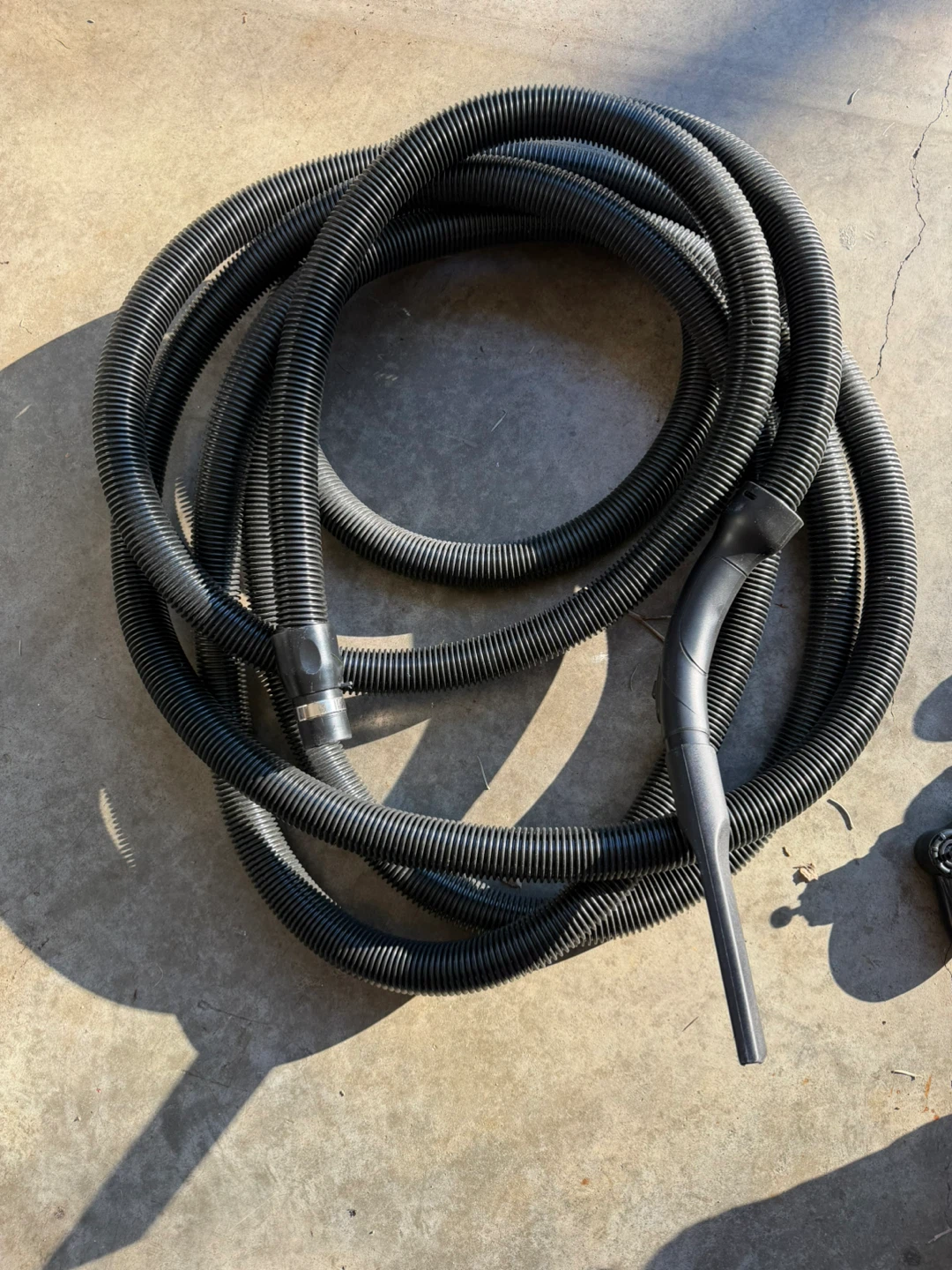 Black Central Vacuum Cleaner Hose 30ft