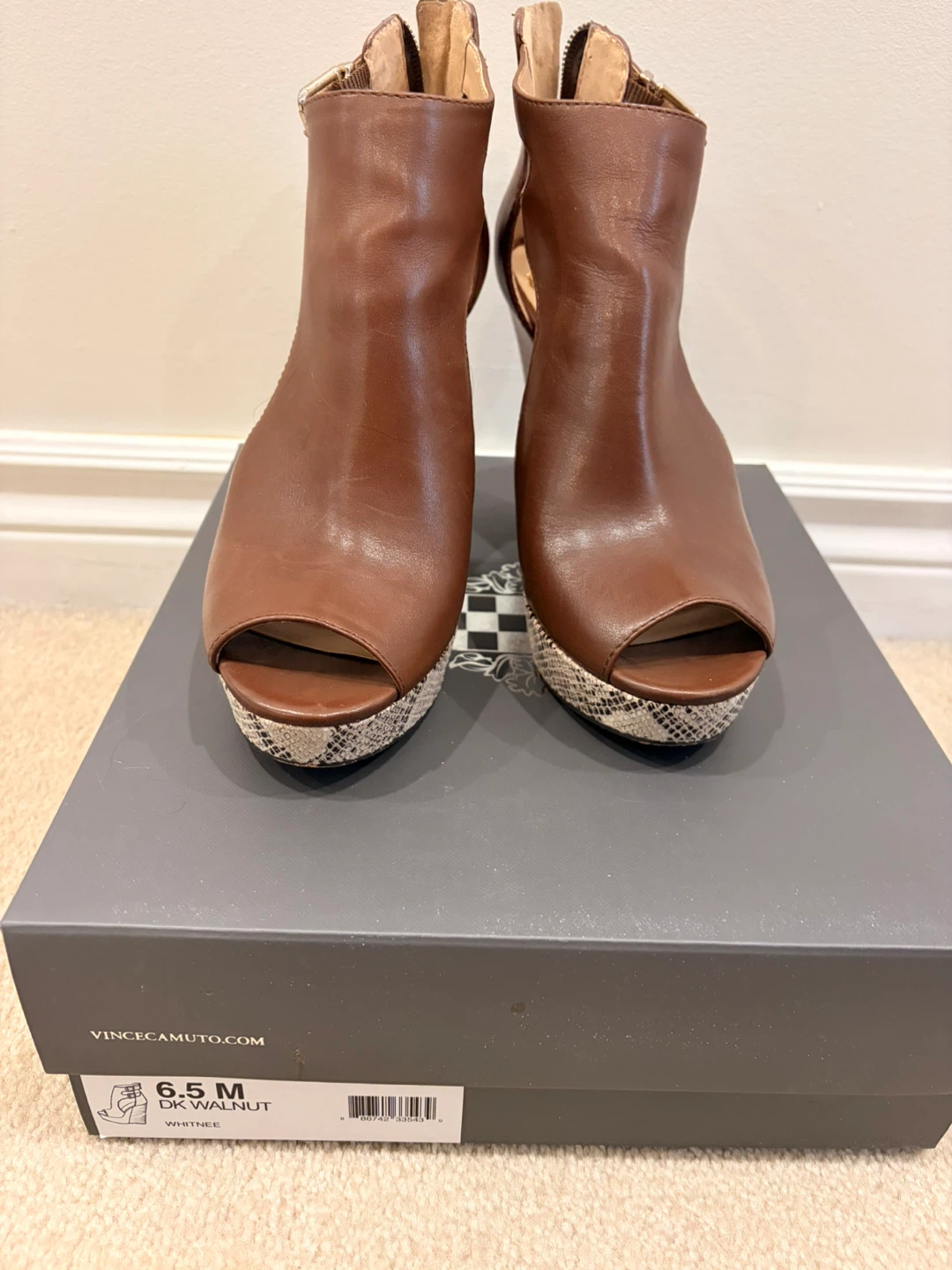 Women’s Vince Camuto Whitnee wedge sandles- size 6.5