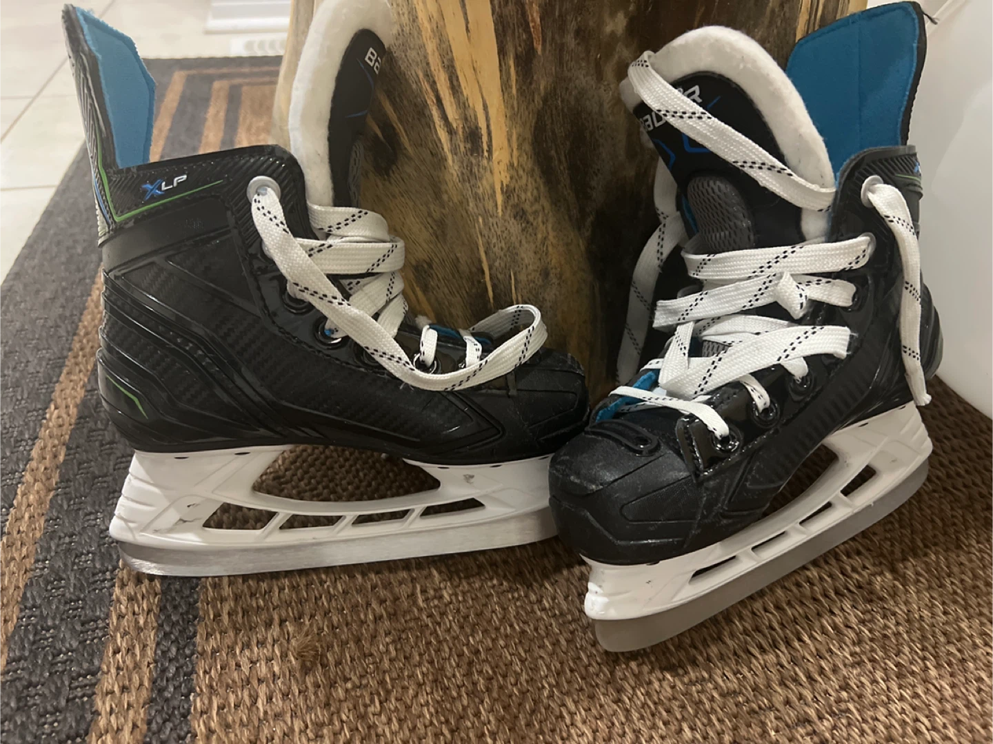 Bauer XLP Youth Size Y12 Ice Skates
