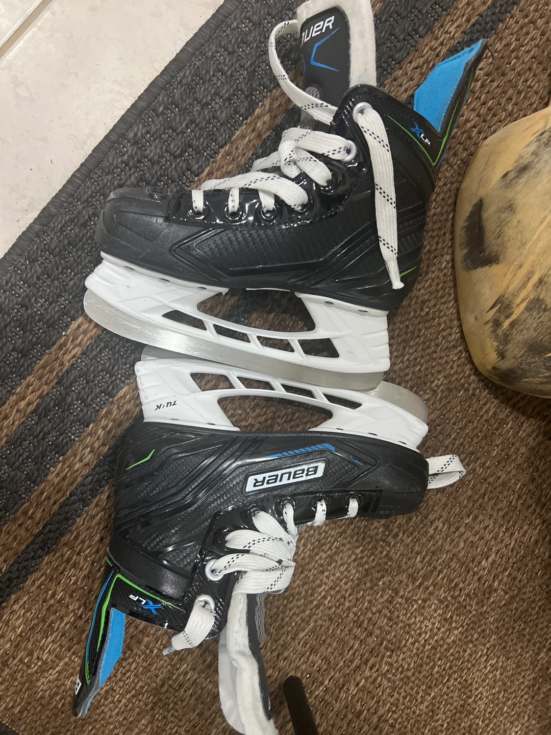 Bauer XLP Youth Size Y12 Ice Skates - photo 5