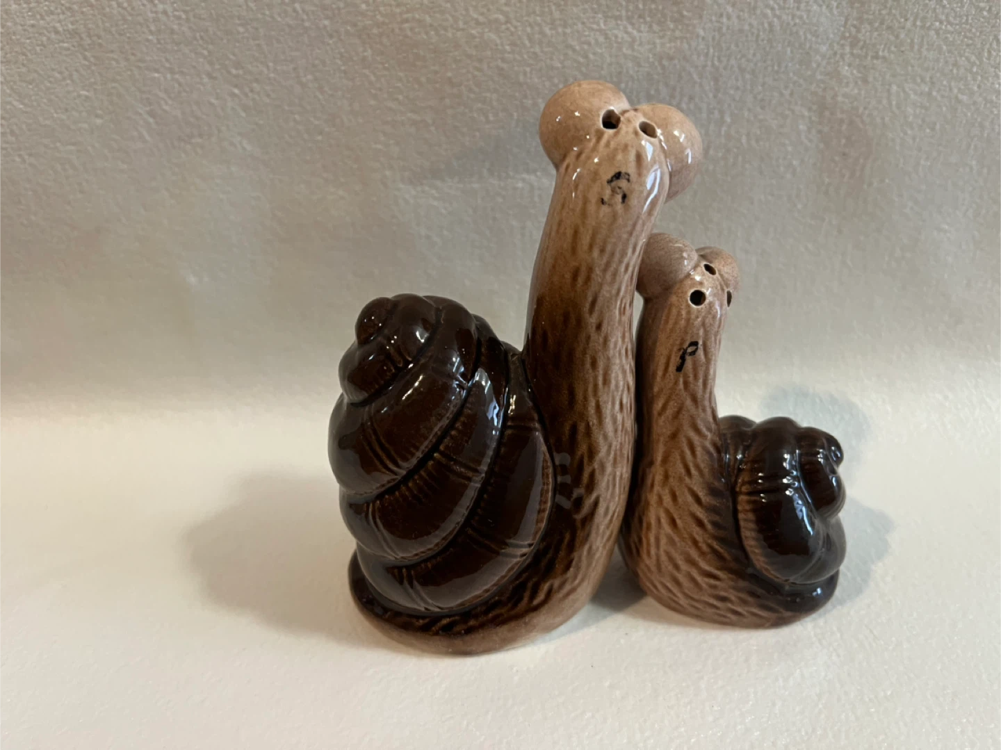 🧡Vintage Snail Salt & Pepper Shakers 🥕 - photo 3