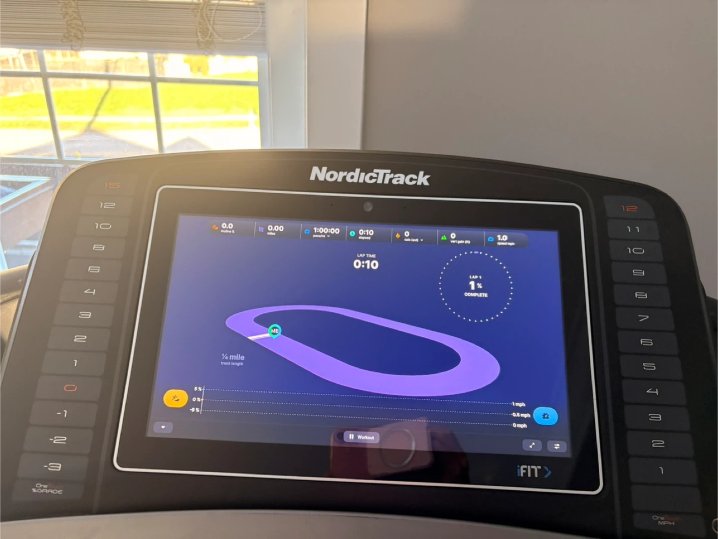 NordicTrack Commercial 2450 is a high-end folding treadmill - photo 5