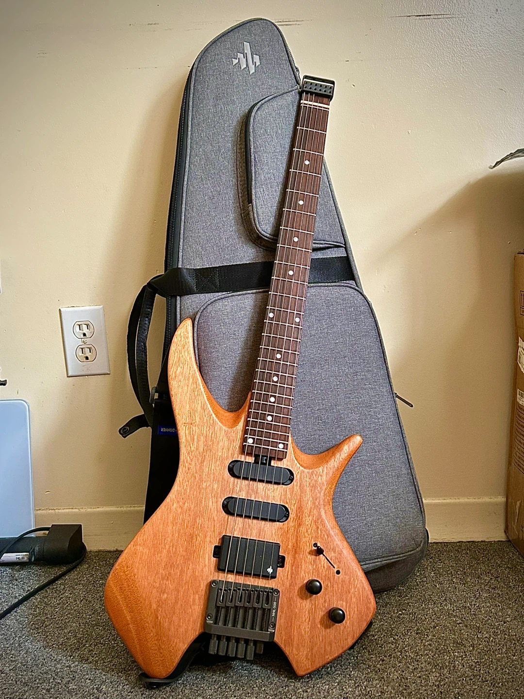 Headless Electric Guitar with Case - photo 2