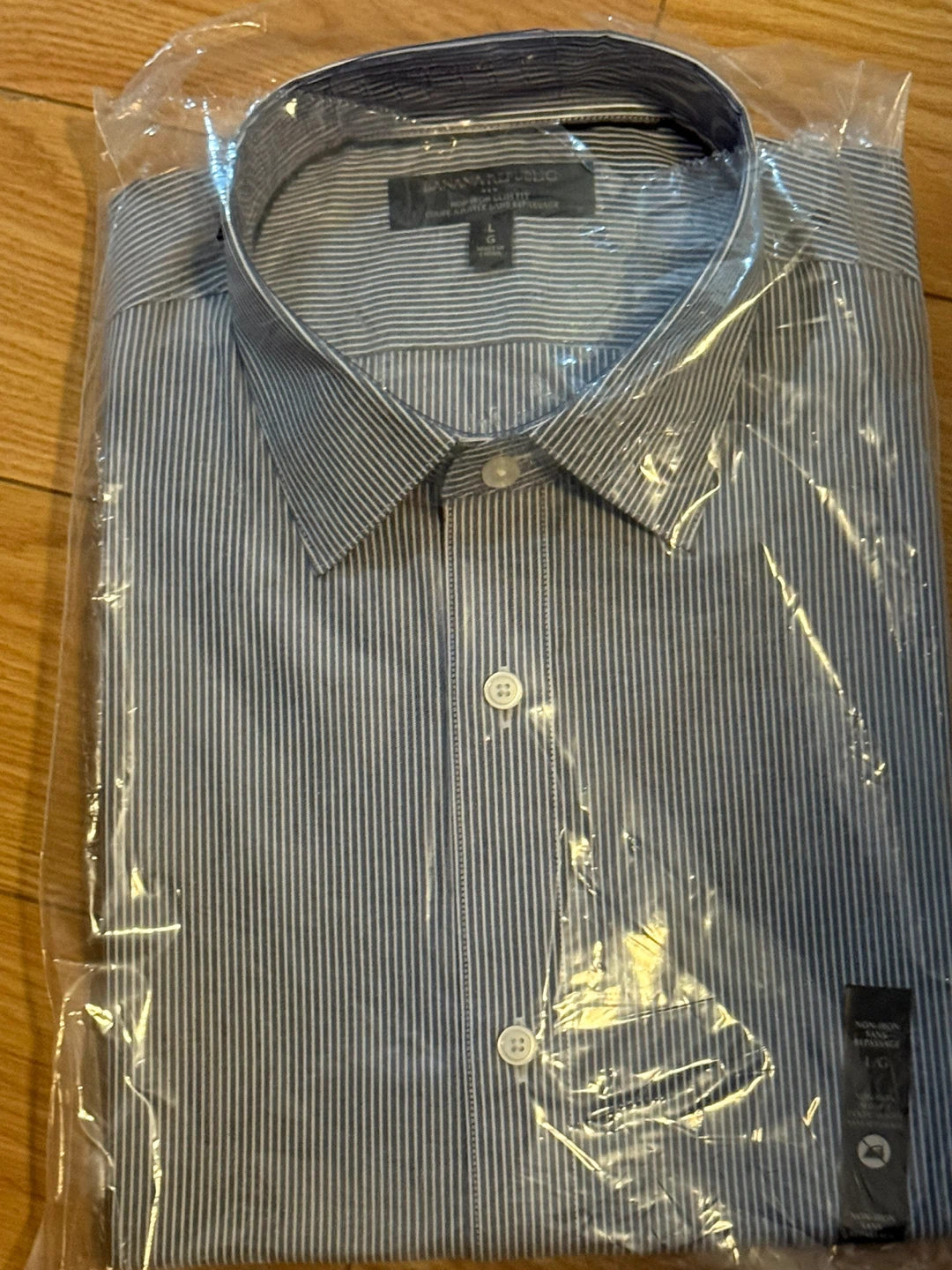 New Banana Republic Non-Iron Slim Fit Shirt - Large