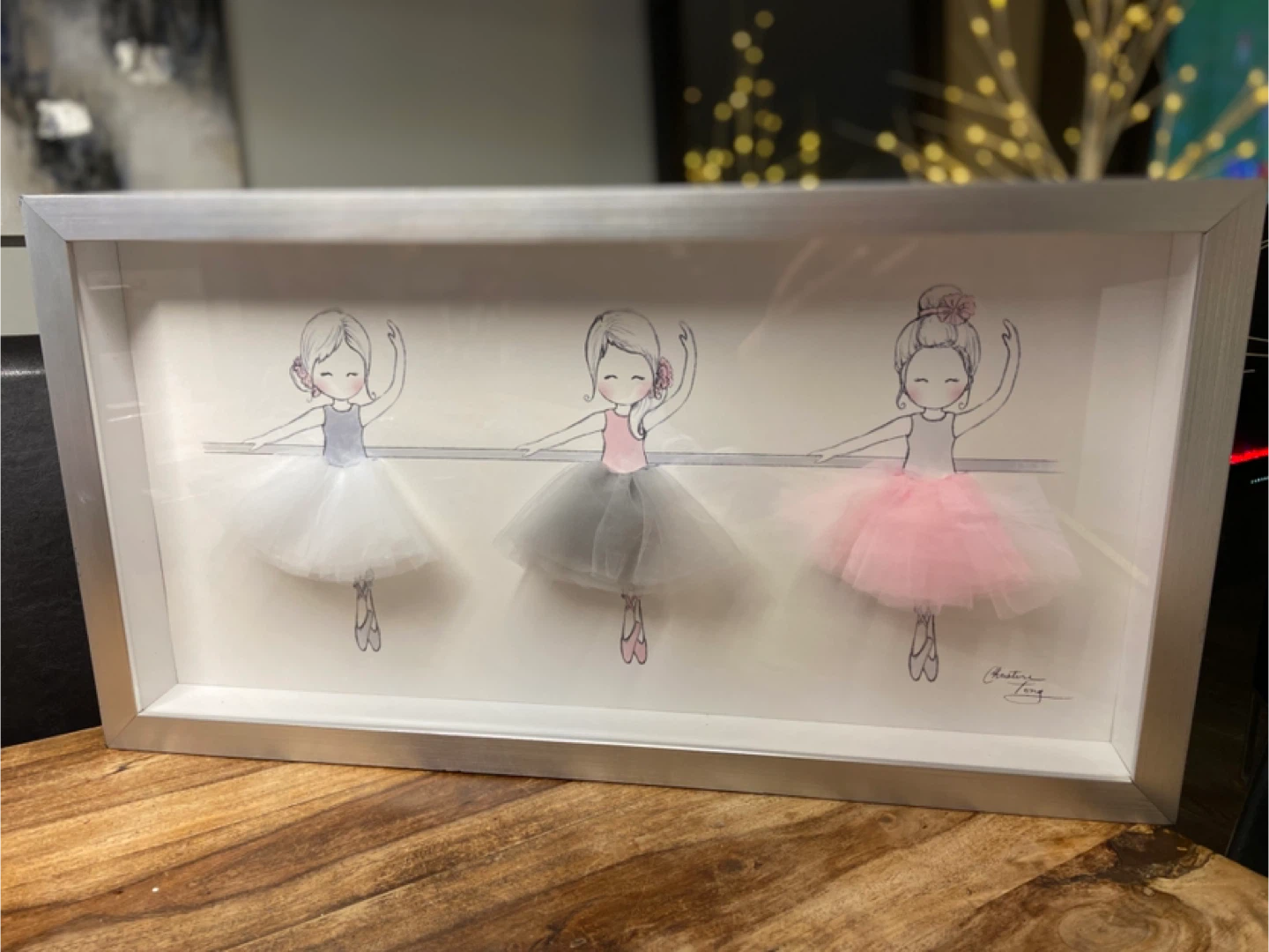 EUC: Beautiful Unique 3-D Framed Ballet Dancer Art