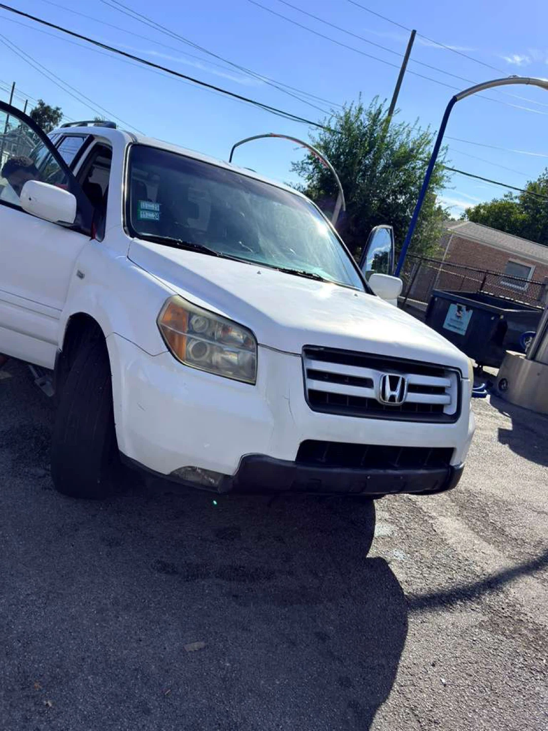 Honda Pilot SUV - White - photo 2