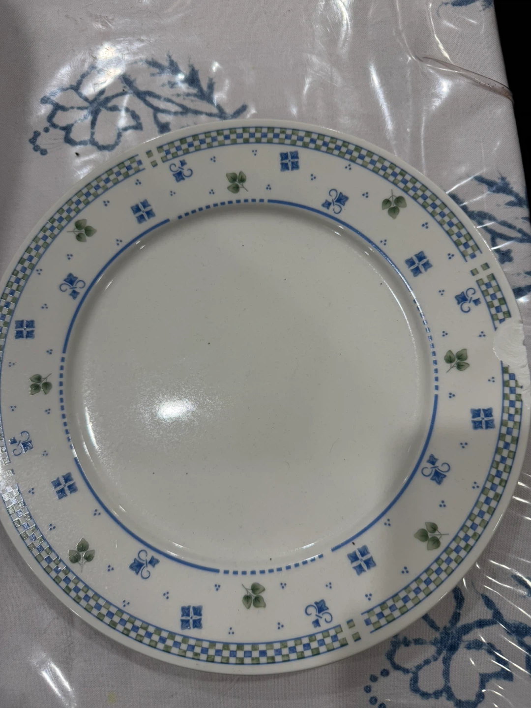 Sango Sabrina Dinnerware Set for Eight - photo 5