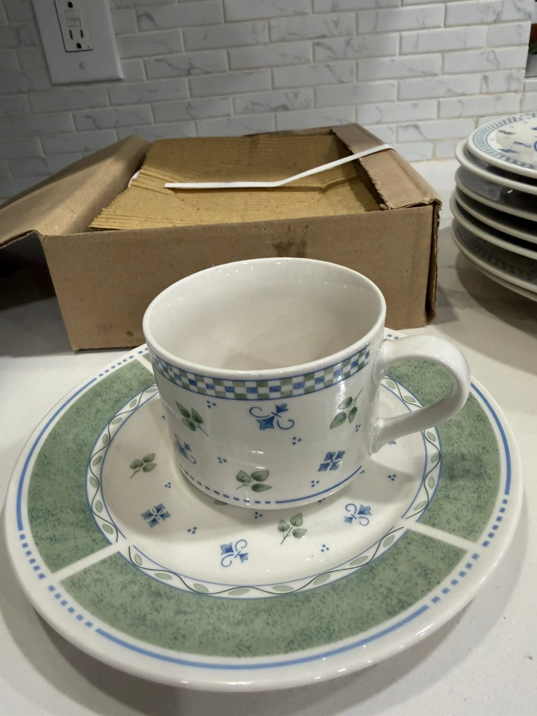 Sango Sabrina Dinnerware Set for Eight - photo 4
