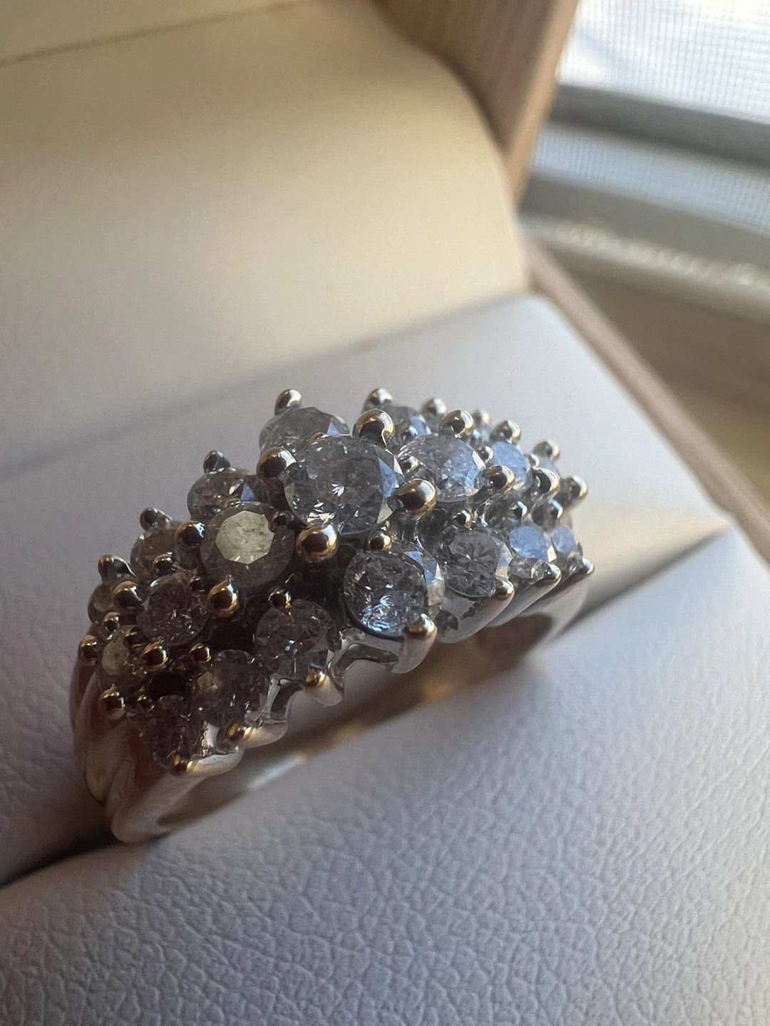 10 k Diamond Cluster Ring 1.00 ctw