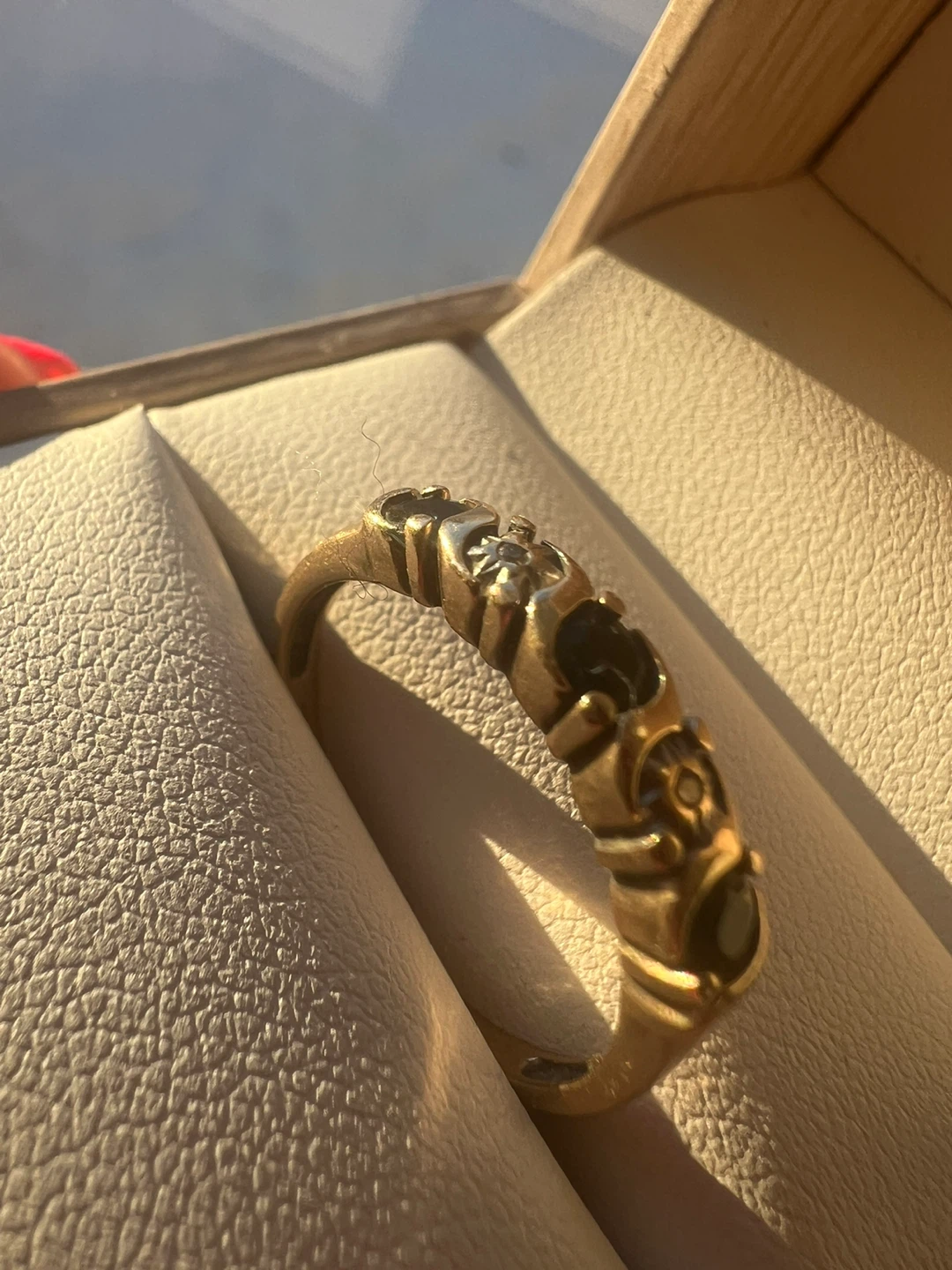 Gold Ring with Dark sapphires and diamonds - photo 4