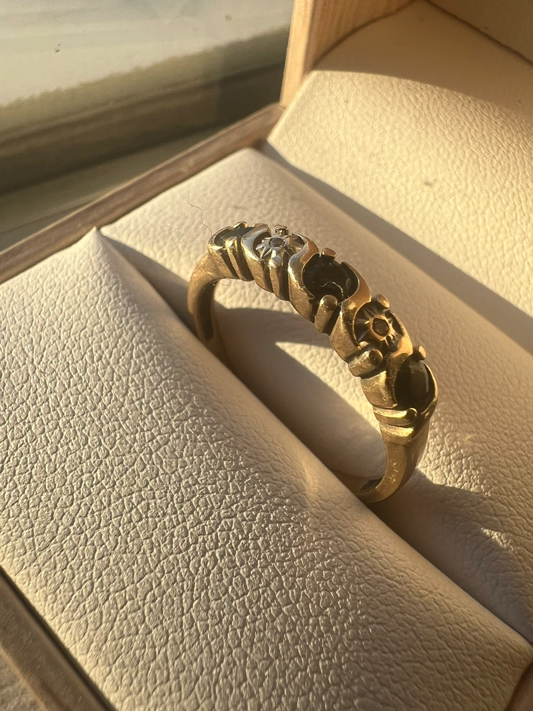 Gold Ring with Dark sapphires and diamonds - photo 5