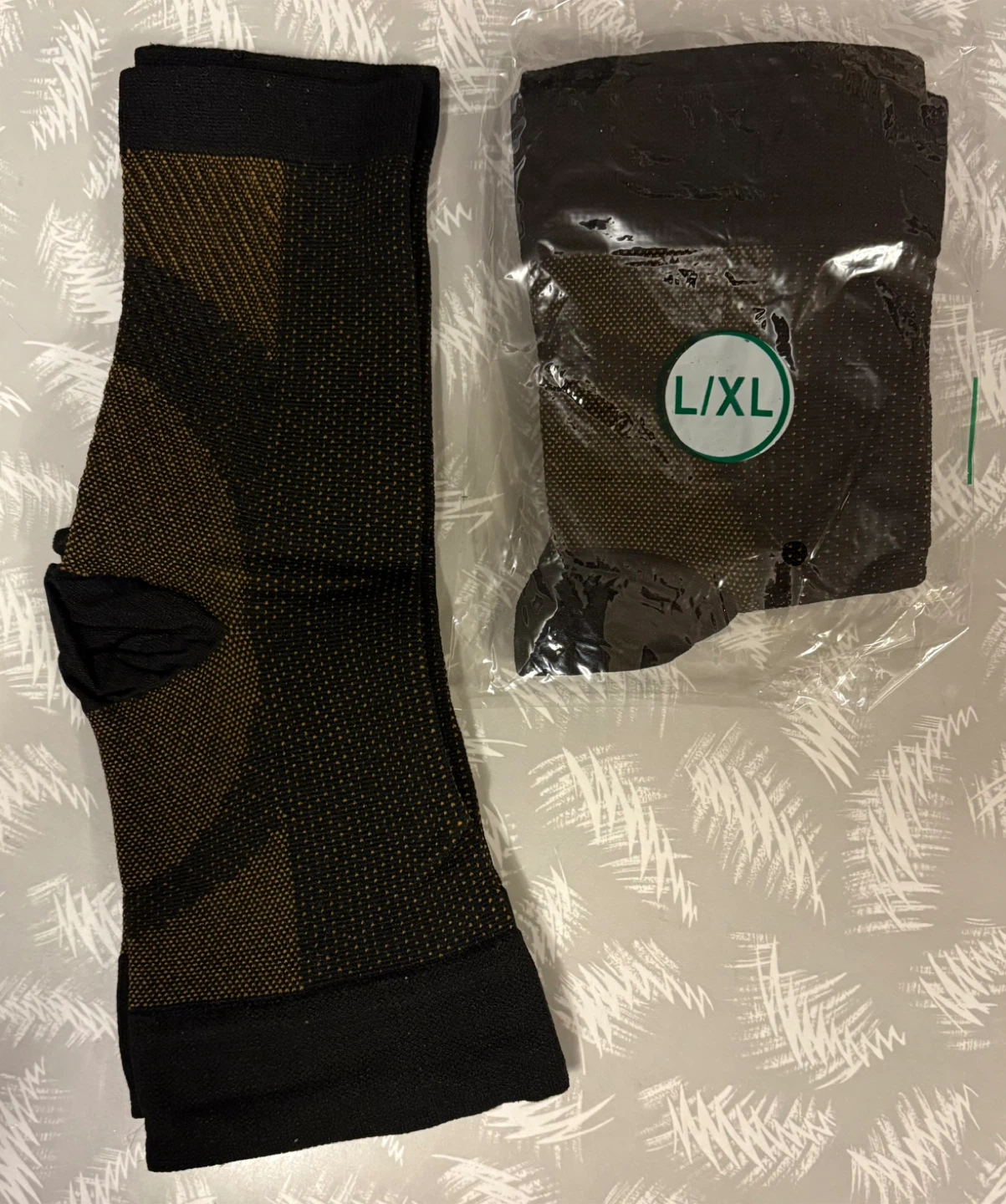 ✨✨Compression Ankle Support L/XL - New!