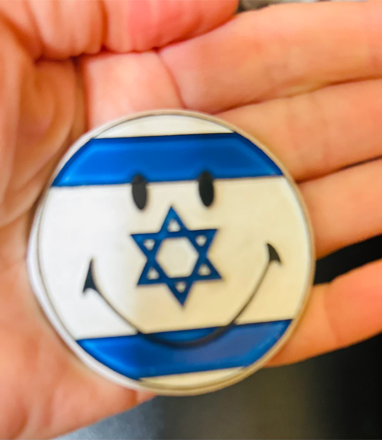 Refrigerator magnet. 2” diameter - photo 2