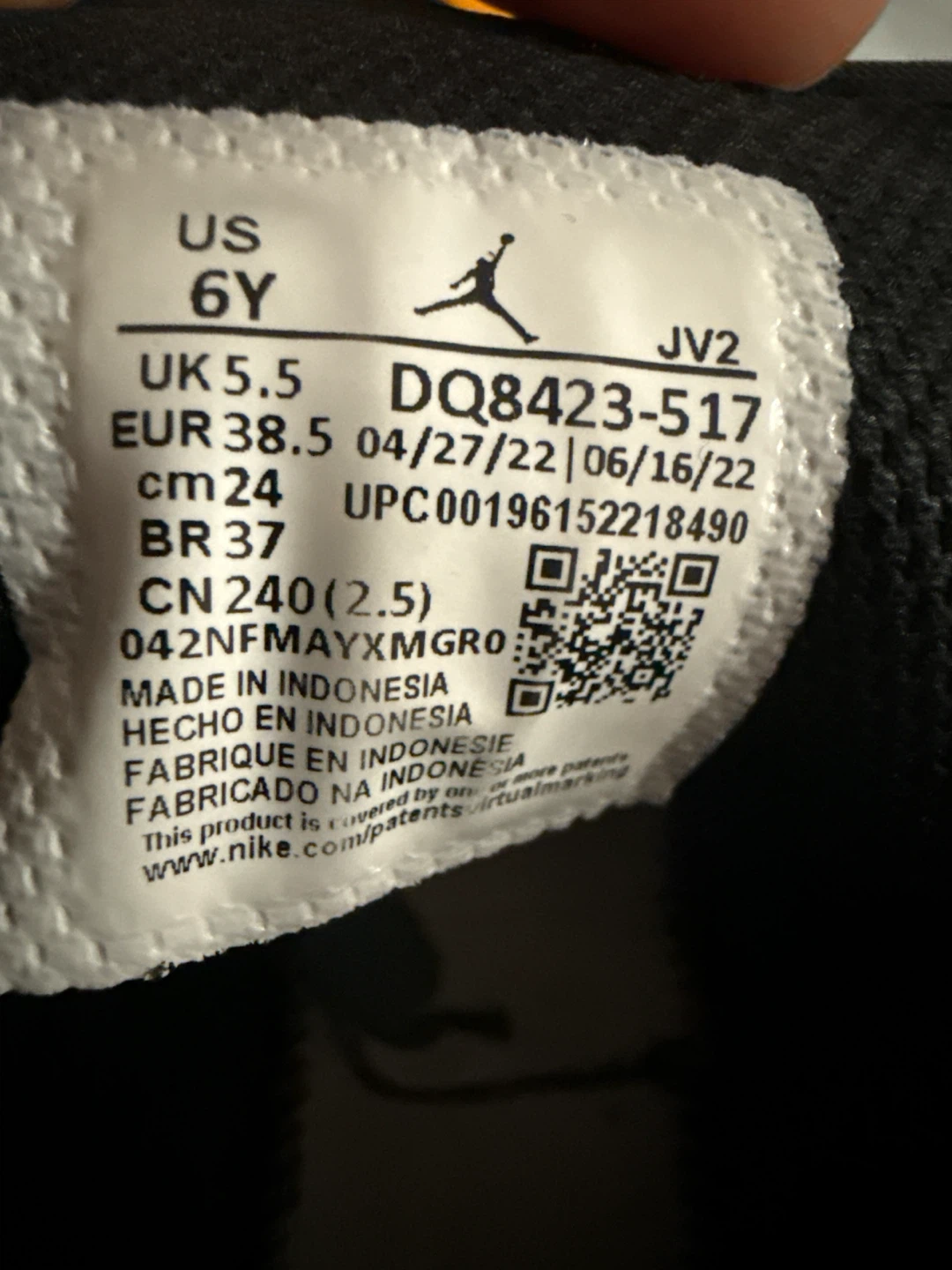 Jordan 1 Low Lakers Youth Size 6Y - photo 3