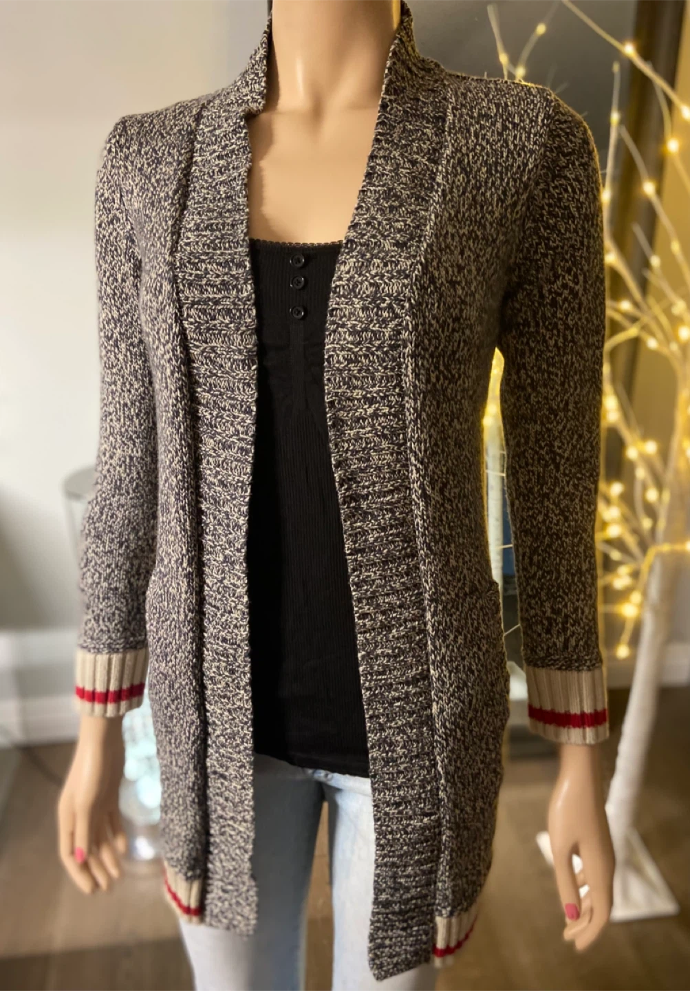 LIKE NEW: Roots Cabin Extra-Long Kids Cardigan 9-10 yrs