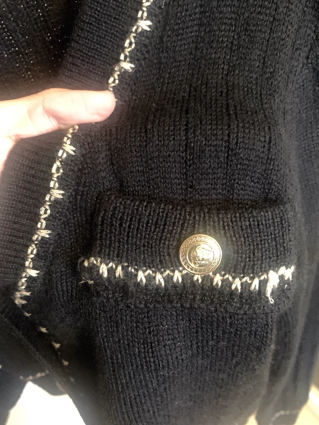 Black Cropped Knit Cardigan with Gold Trim | S–M - photo 4