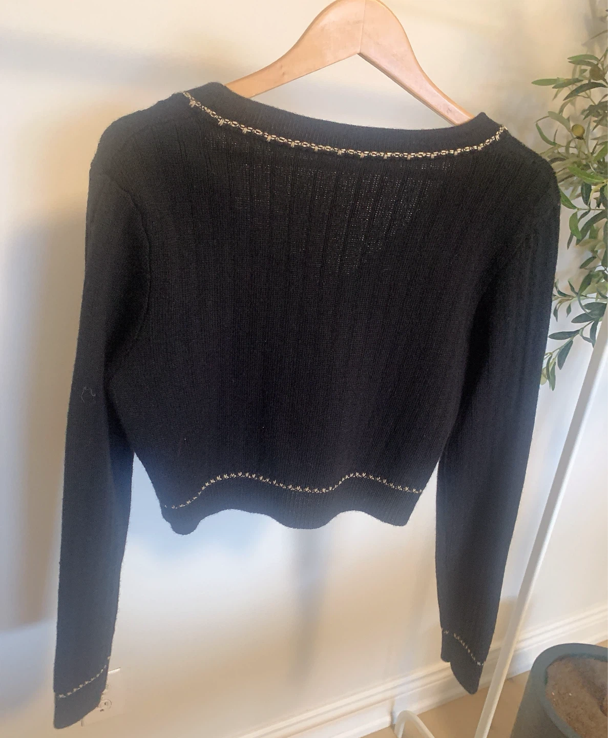Black Cropped Knit Cardigan with Gold Trim | S–M - photo 3