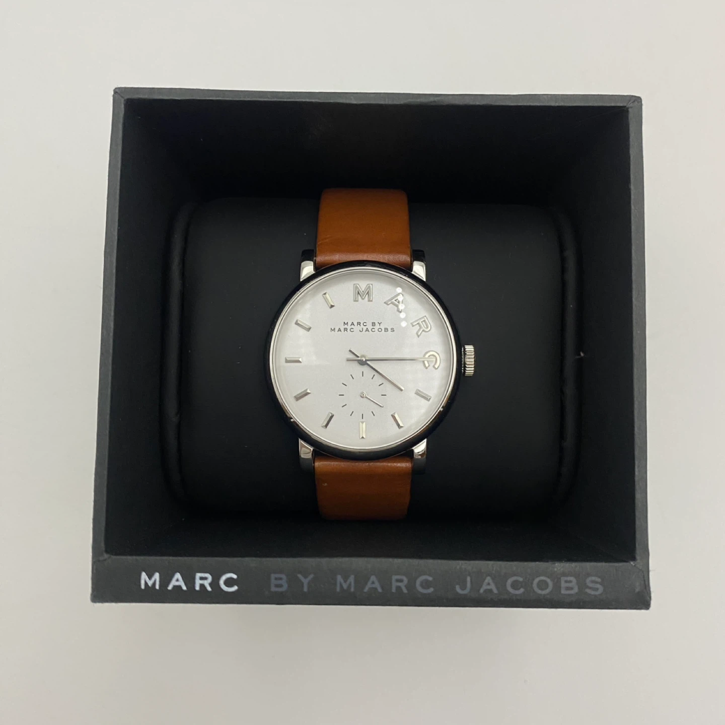Marc Jacobs Women’s Analog Watch Leather Band