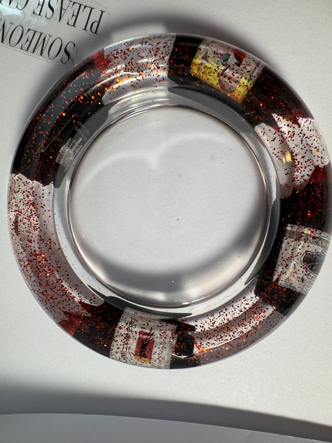 Resin Bangle Ashtray with Champagne Bottle Design - photo 2