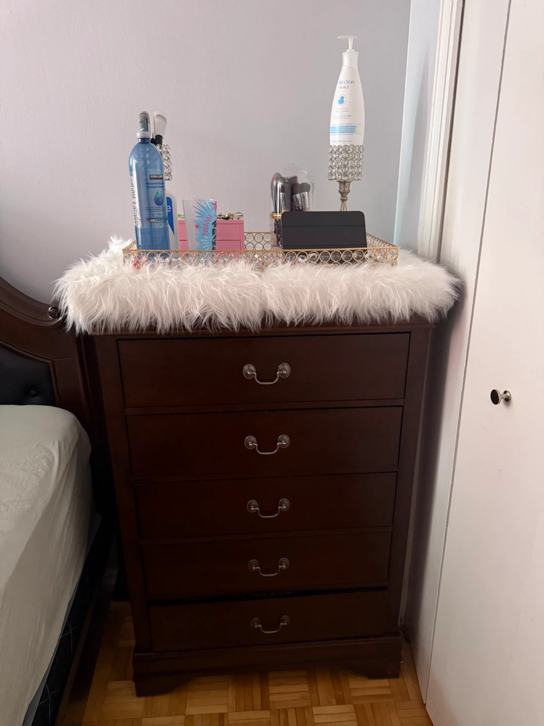 Queen Bedroom Set - photo 3